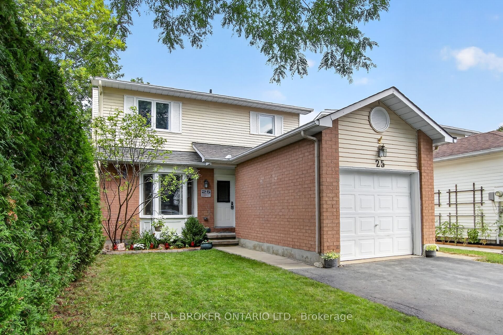 25 Moresby Drive, Kanata, ON K2M 2E5 photo 2