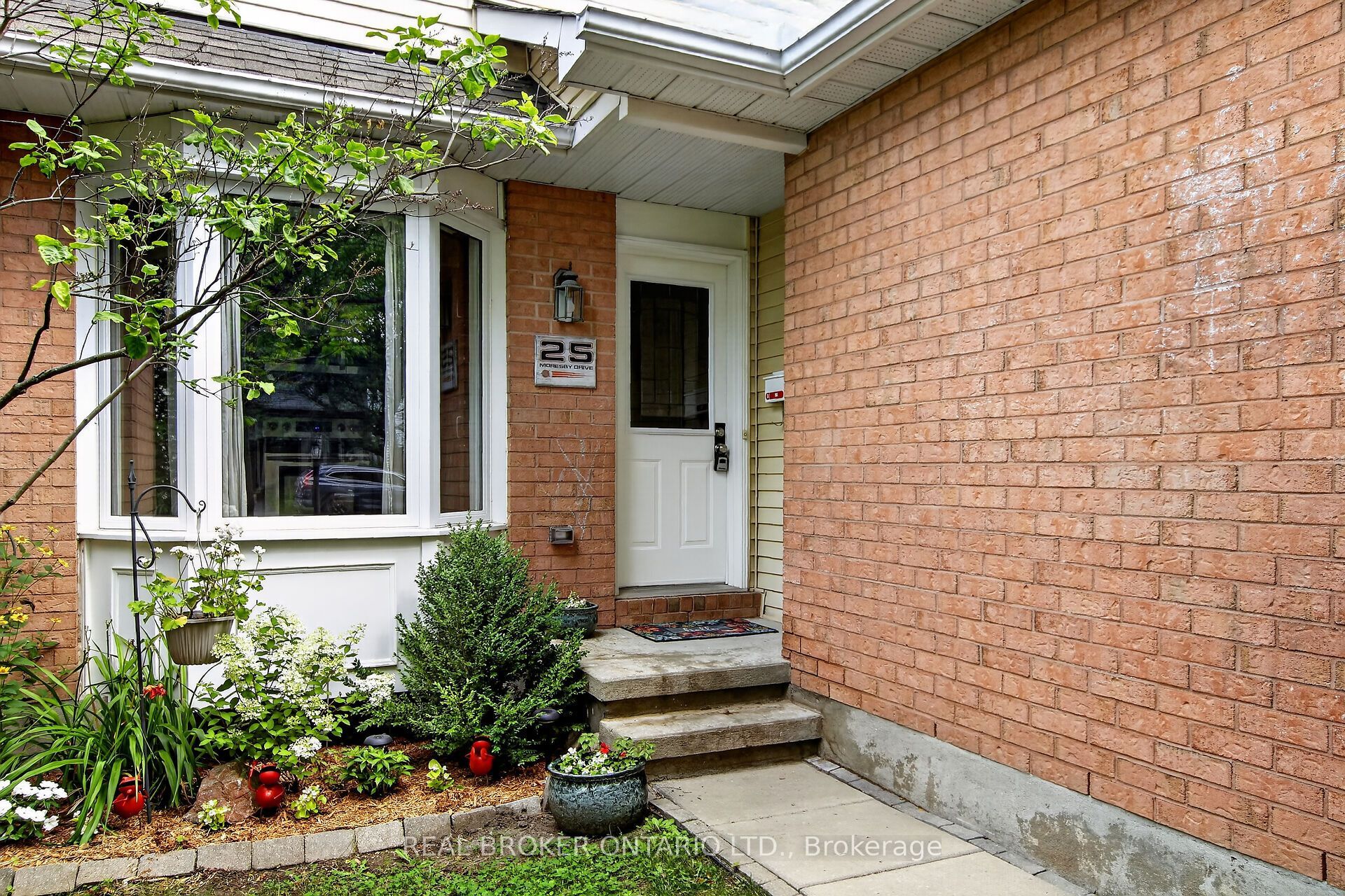 25 Moresby Drive, Kanata, ON K2M 2E5 photo 3