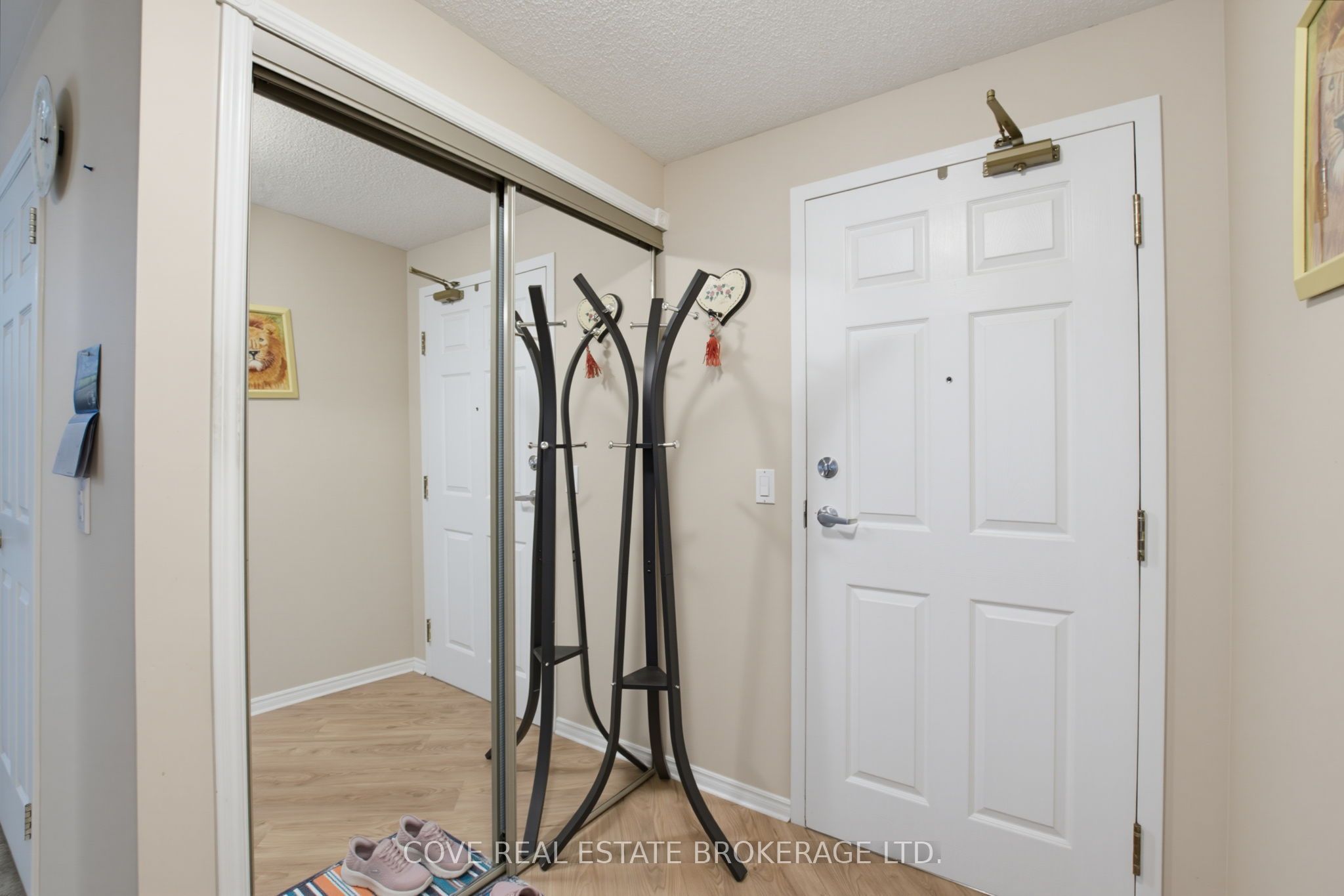 511 Gainsborough Road 203, London North, ON N6G 4Z5 photo 3