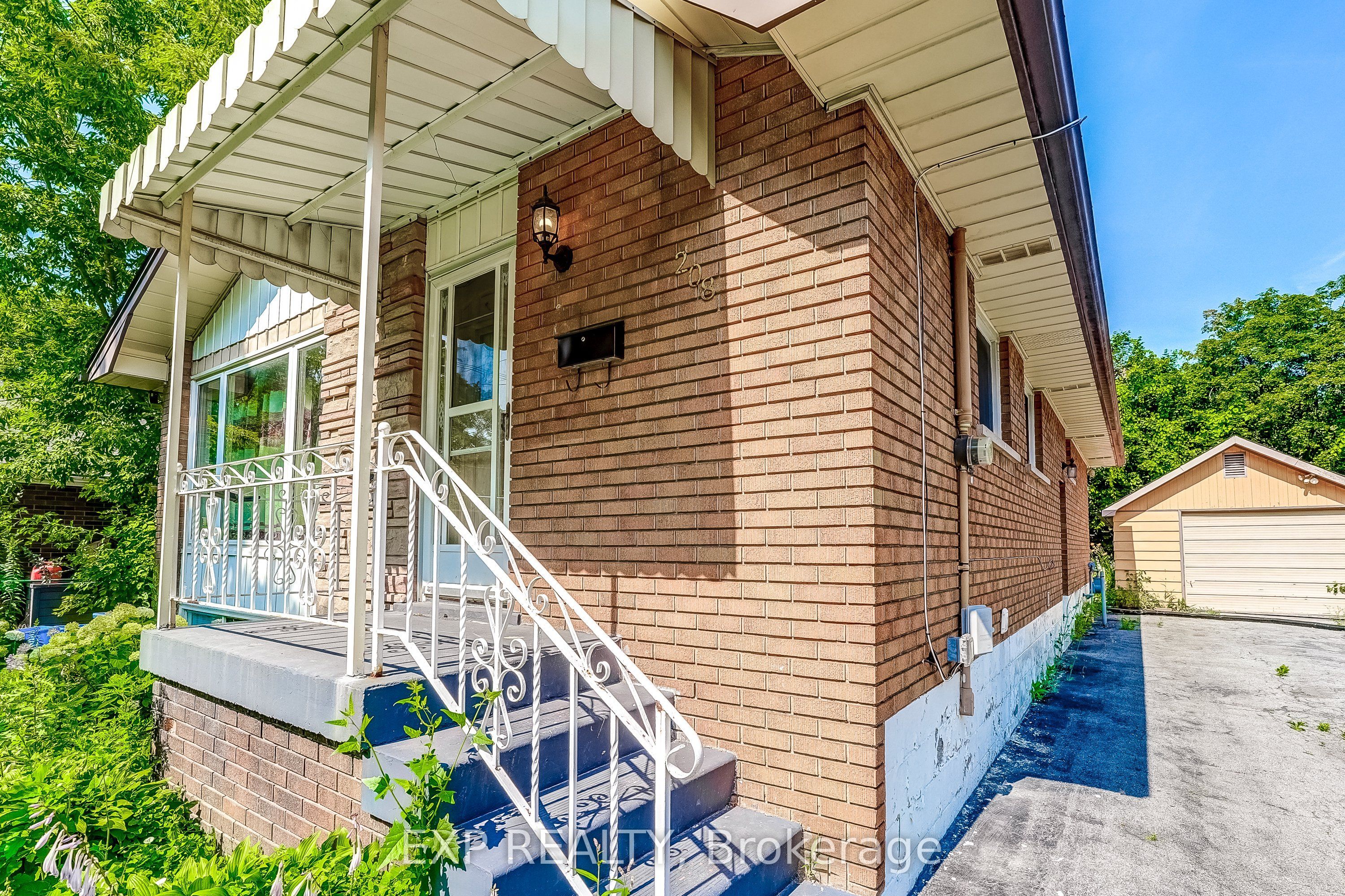 208 West 19th Street, Hamilton, ON L9C 4J2 photo 4