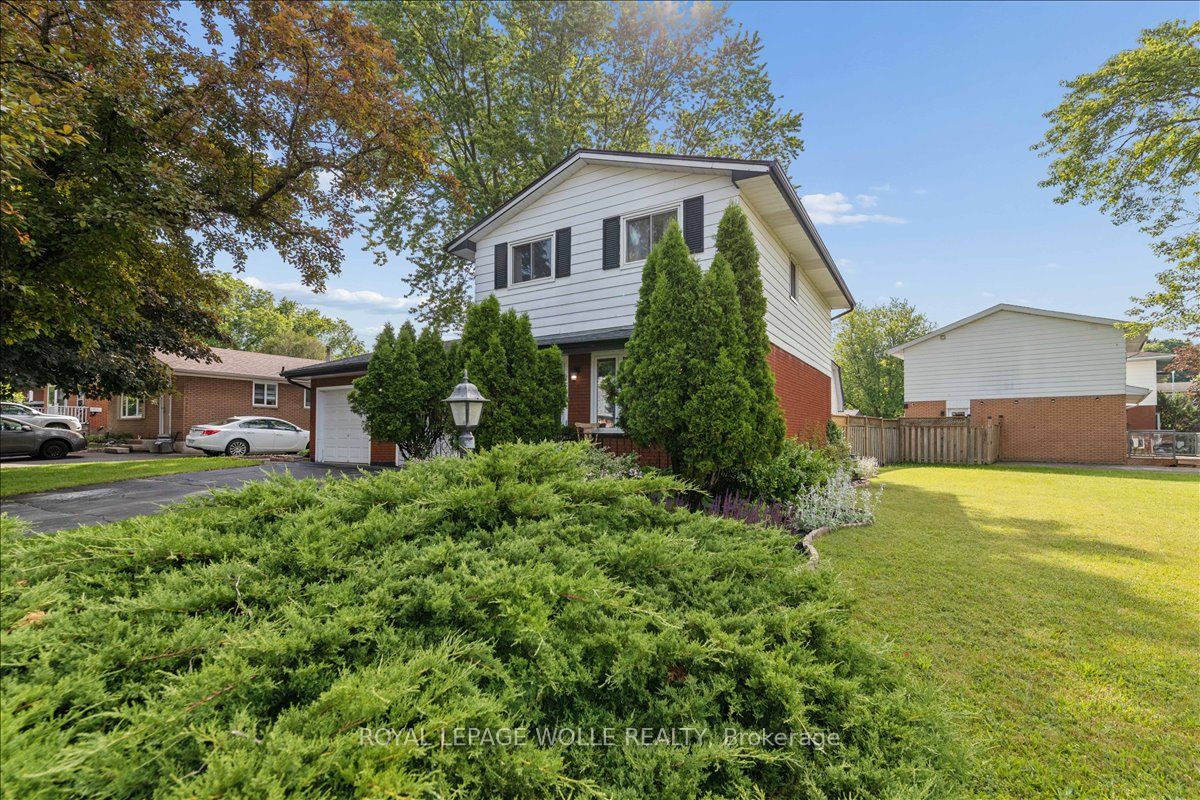 45 Arrowhead Crescent, Kitchener, ON N2P 1C1 photo 3