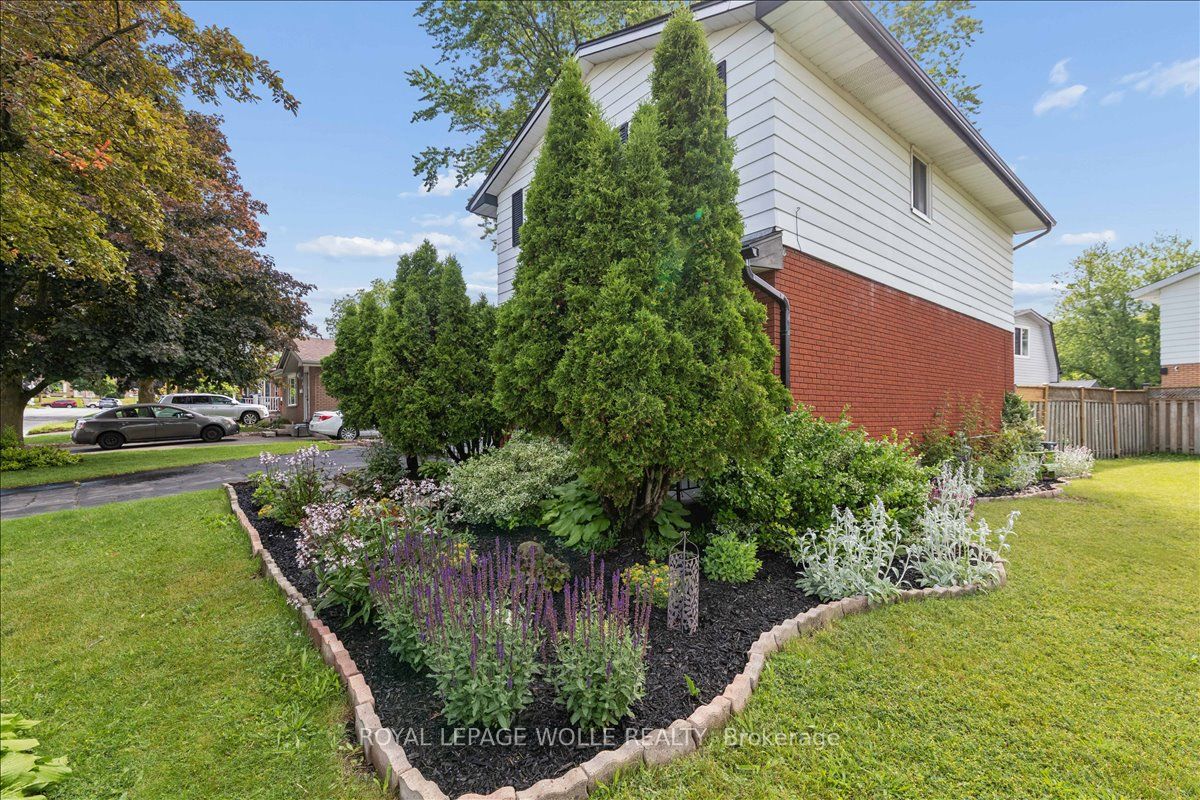 45 Arrowhead Crescent, Kitchener, ON N2P 1C1 photo 4