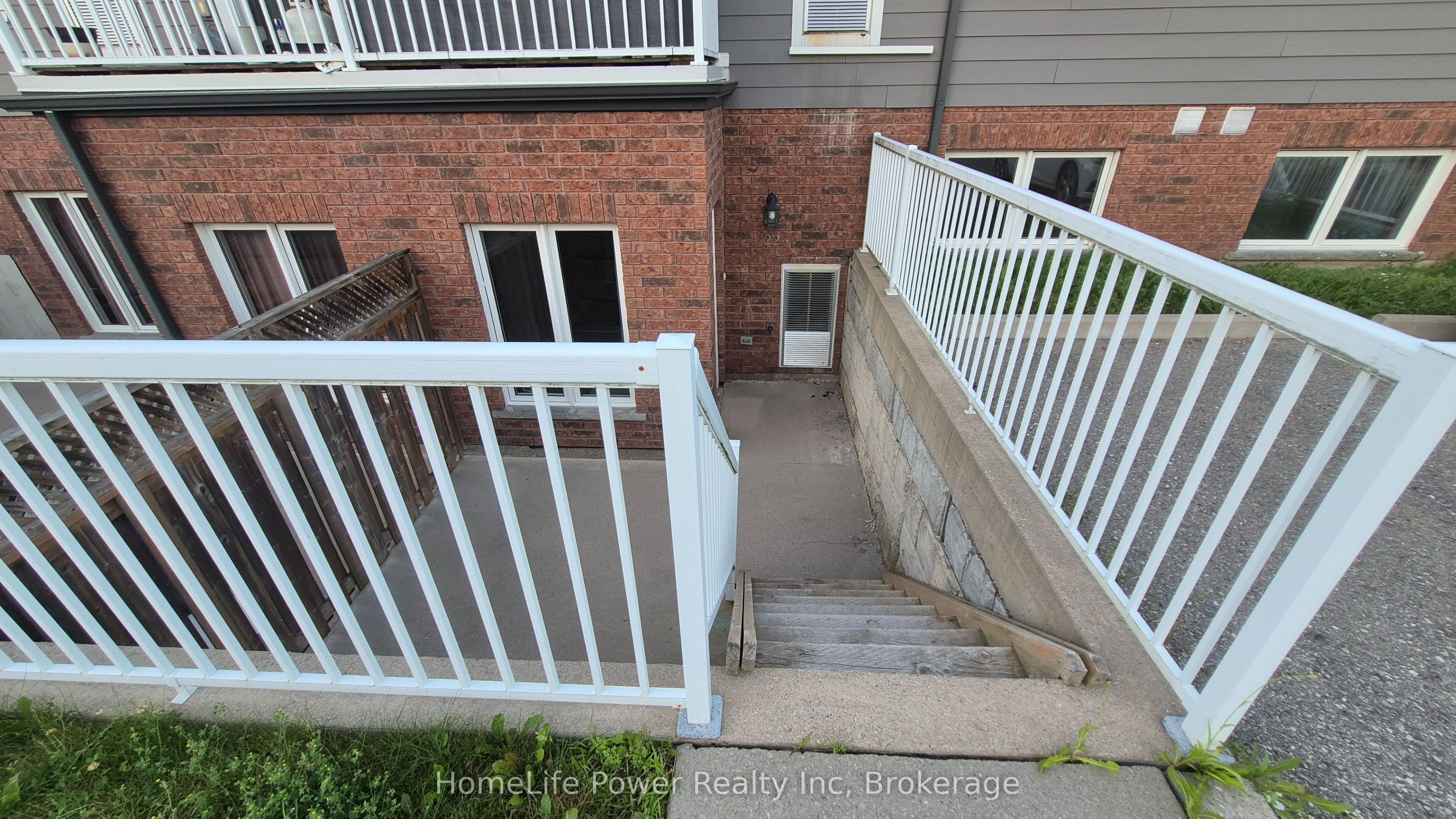 225 Riddell Street 22, Woodstock, ON N4S 6N2