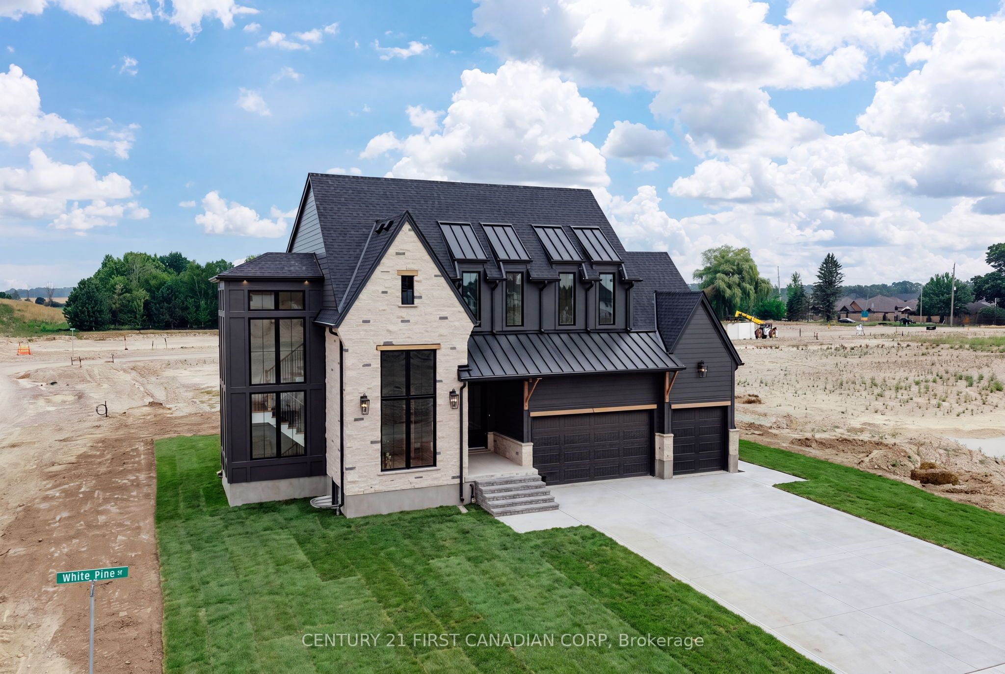 876 White Pine Street, London North, ON N6G 3X9