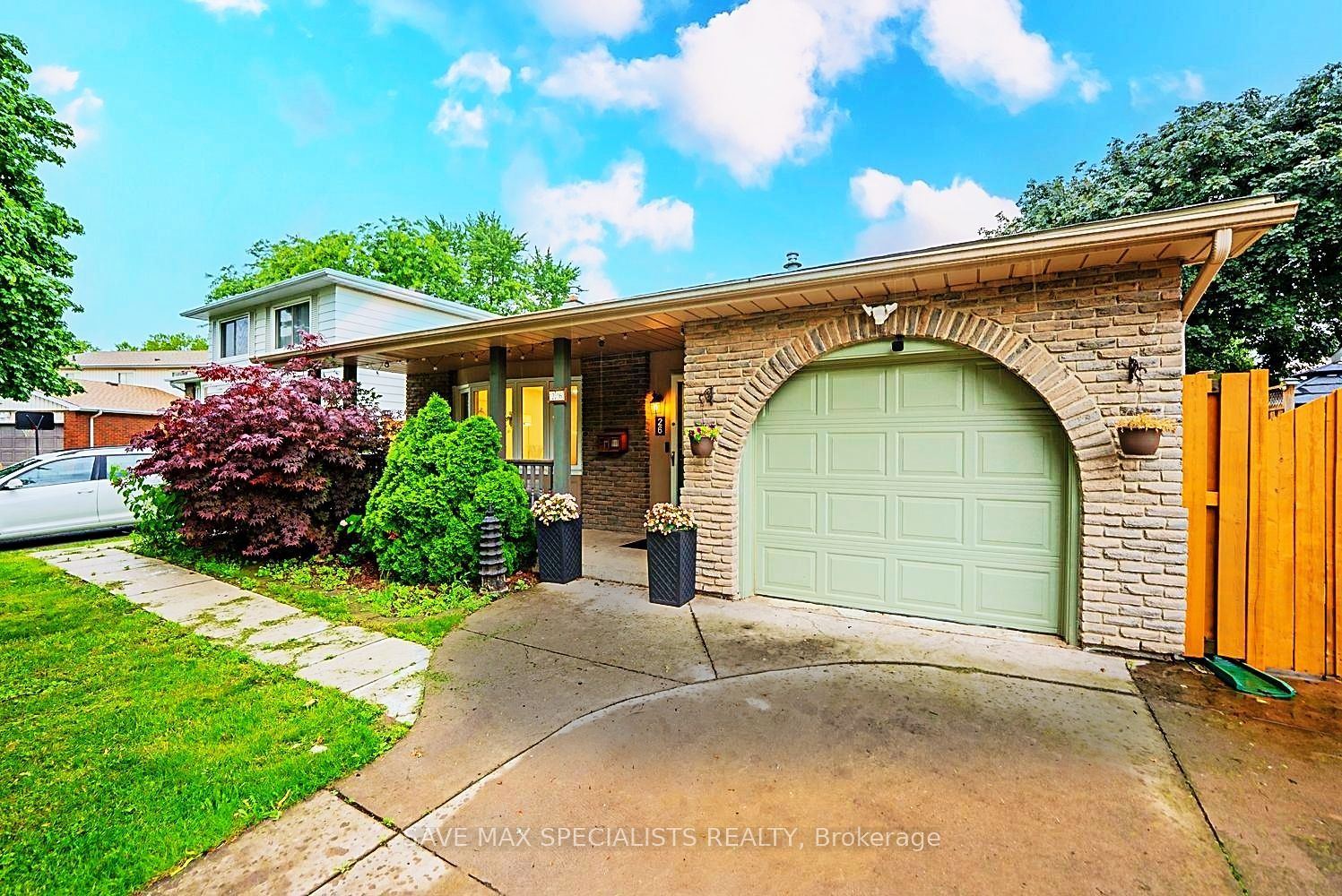 26 Fairington Crescent, St. Catharines, ON L2N 5W3 photo 2