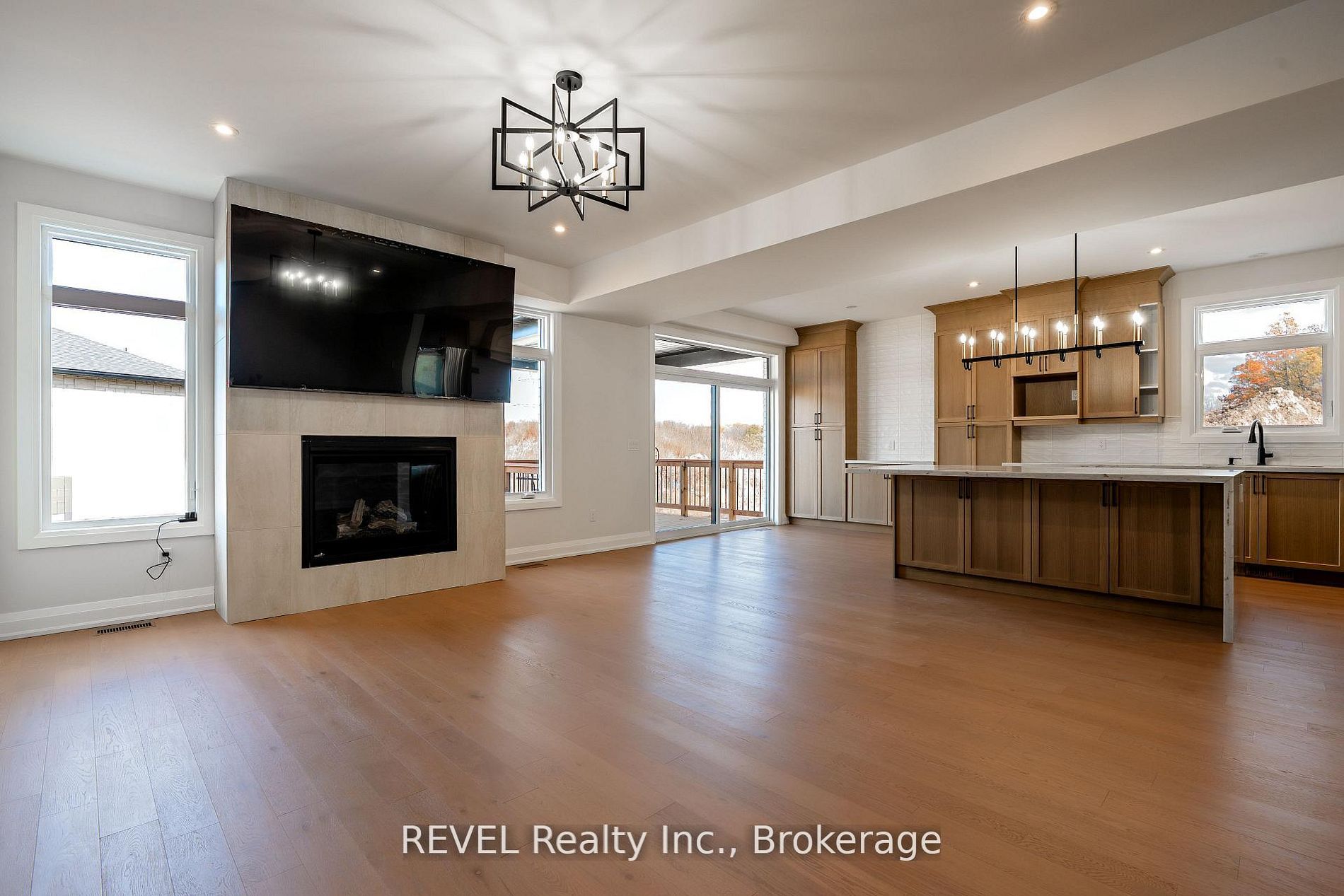 1186 UPPERS Lane, Thorold, ON L2V 0H1 photo 3