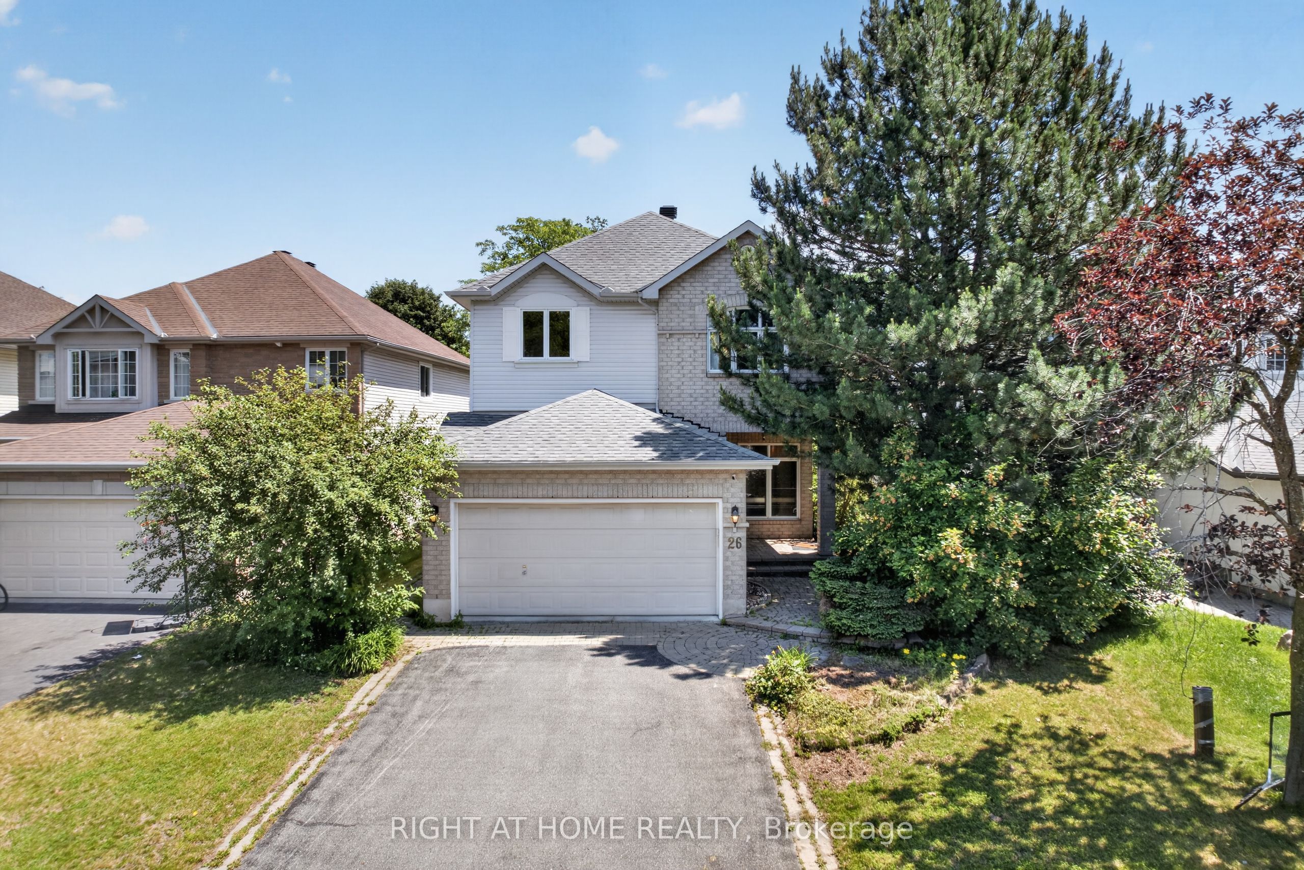 26 Evanshen Crescent, Kanata, ON K2K 2Z6