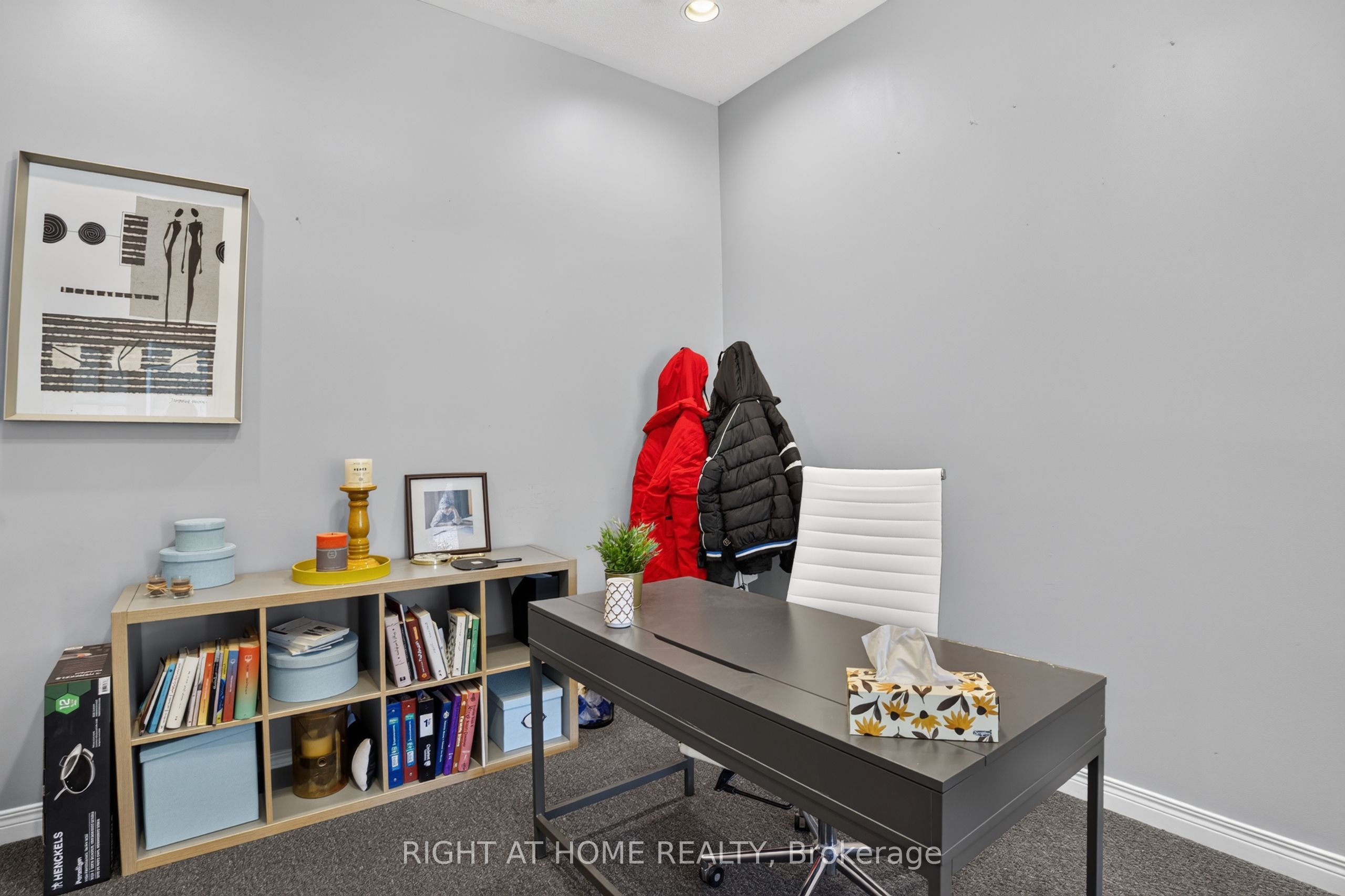 26 Evanshen Crescent, Kanata, ON K2K 2Z6 photo 3