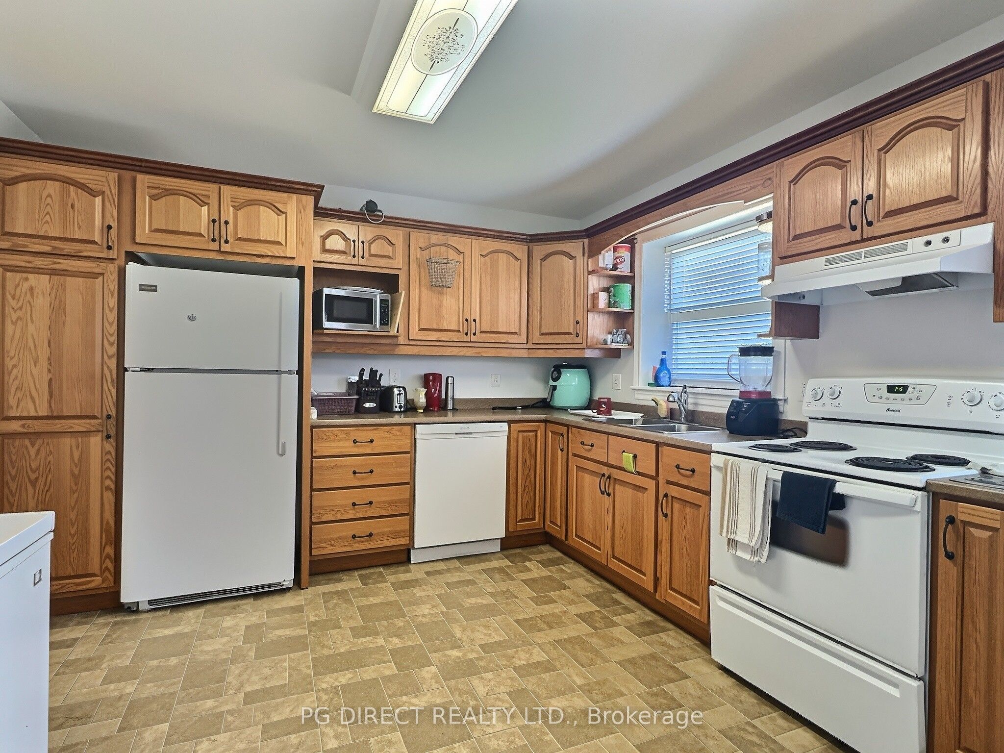 233 Fruitland Road, Hamilton, ON L8E 5J8 photo 3