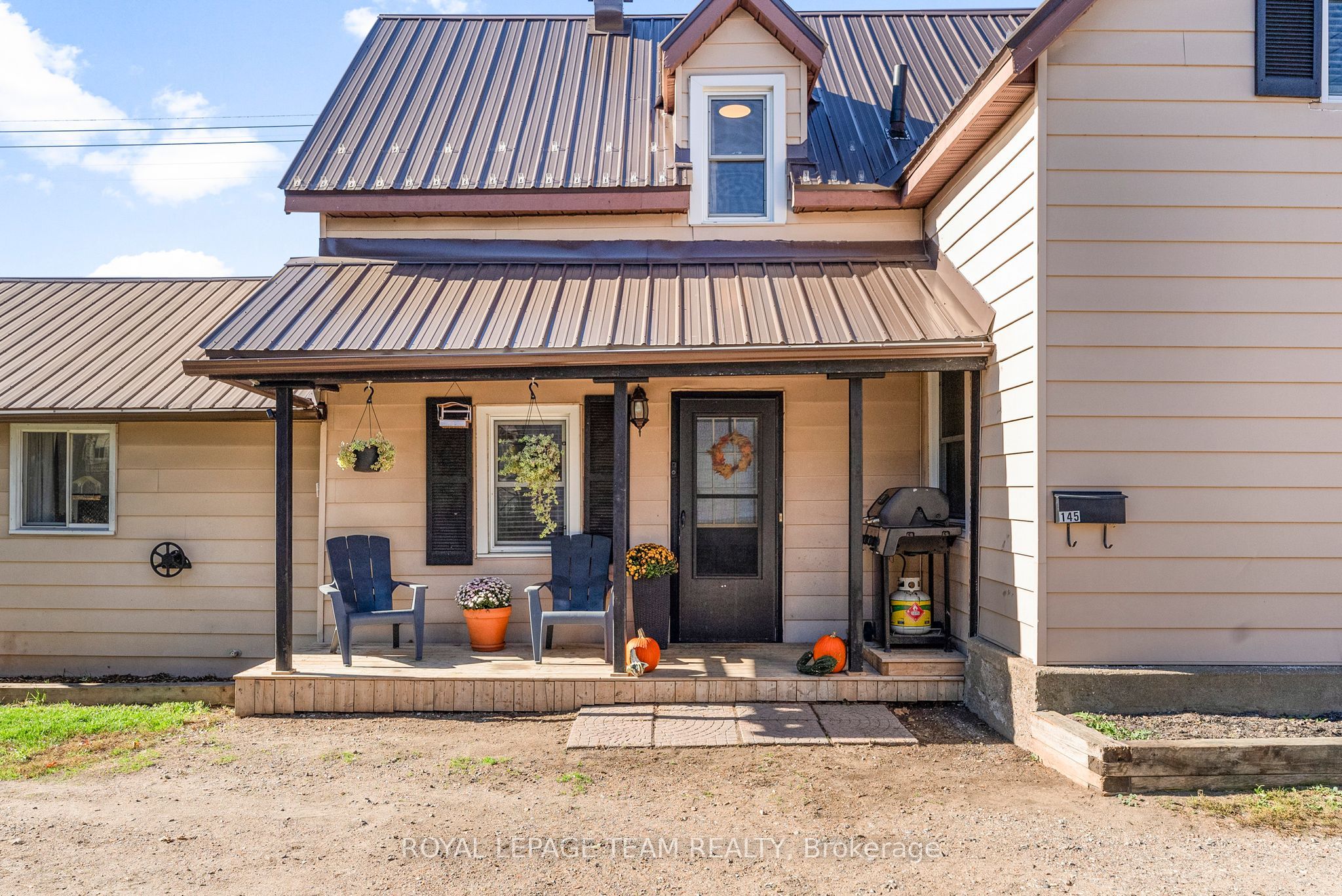 145 Munroe Avenue W, Renfrew, ON K7V 3L2 photo 3