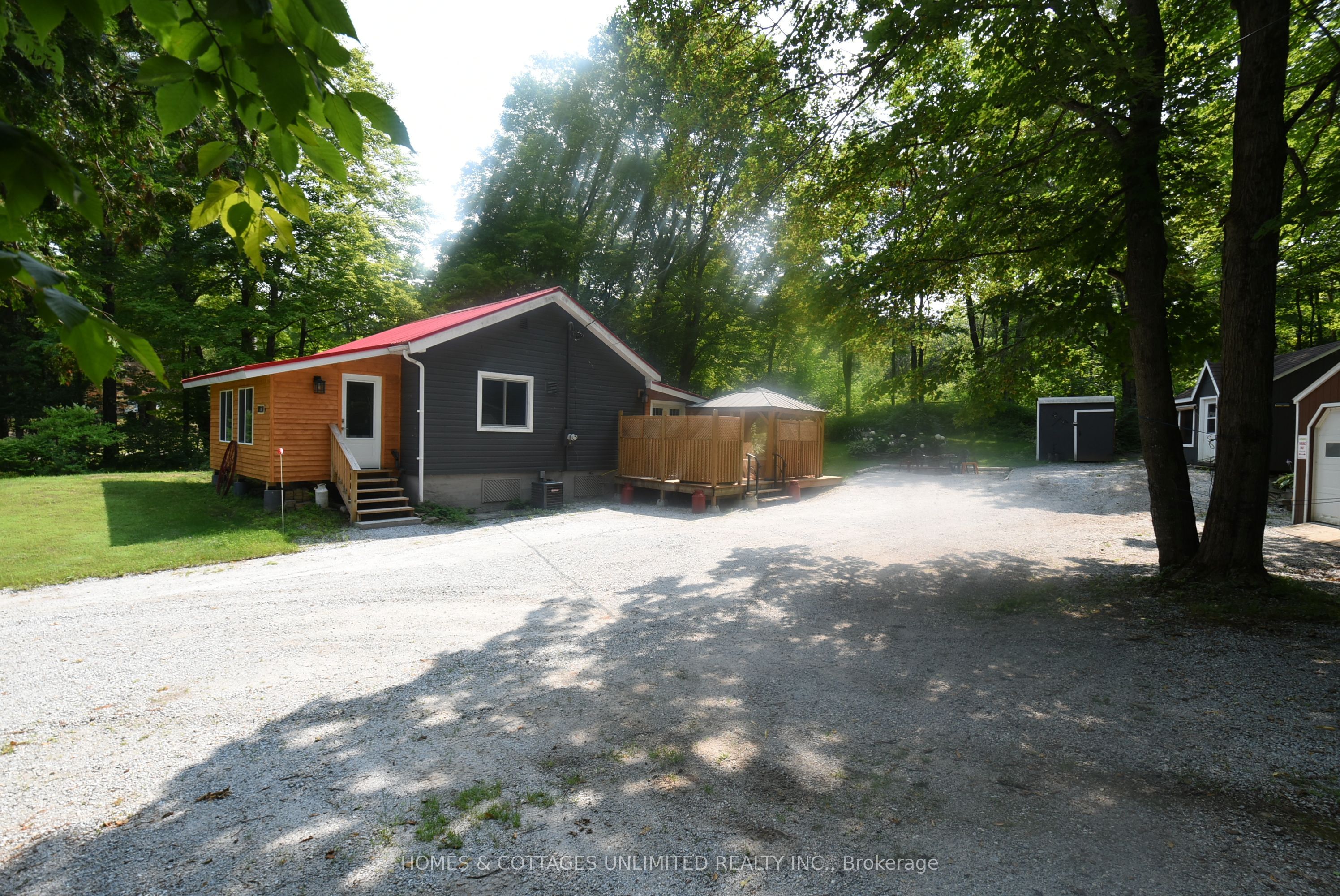 10110 509 Road N, Frontenac, ON K0H 2J0