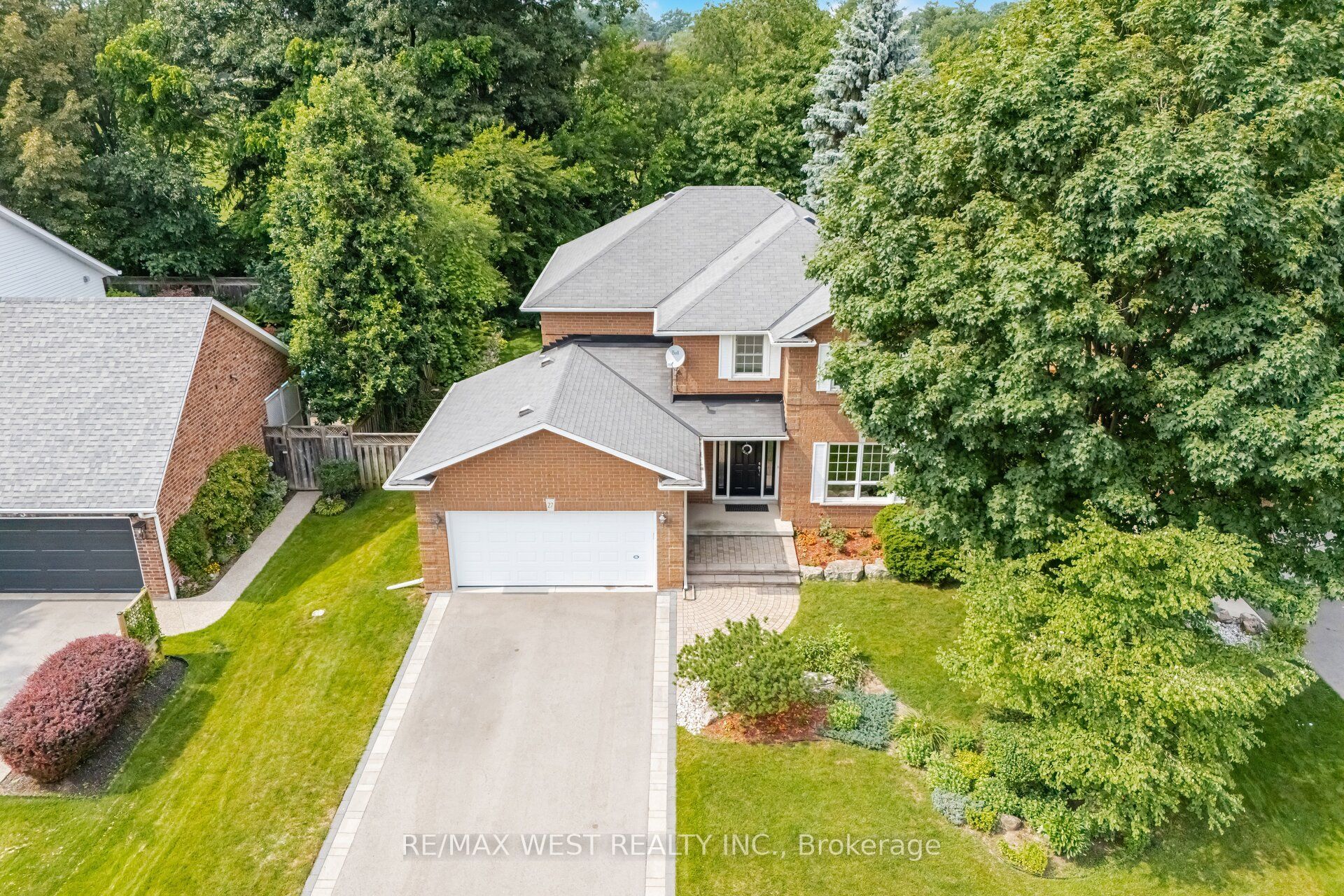 27 Norma Crescent, Hamilton, ON L9G 4V8 photo 2
