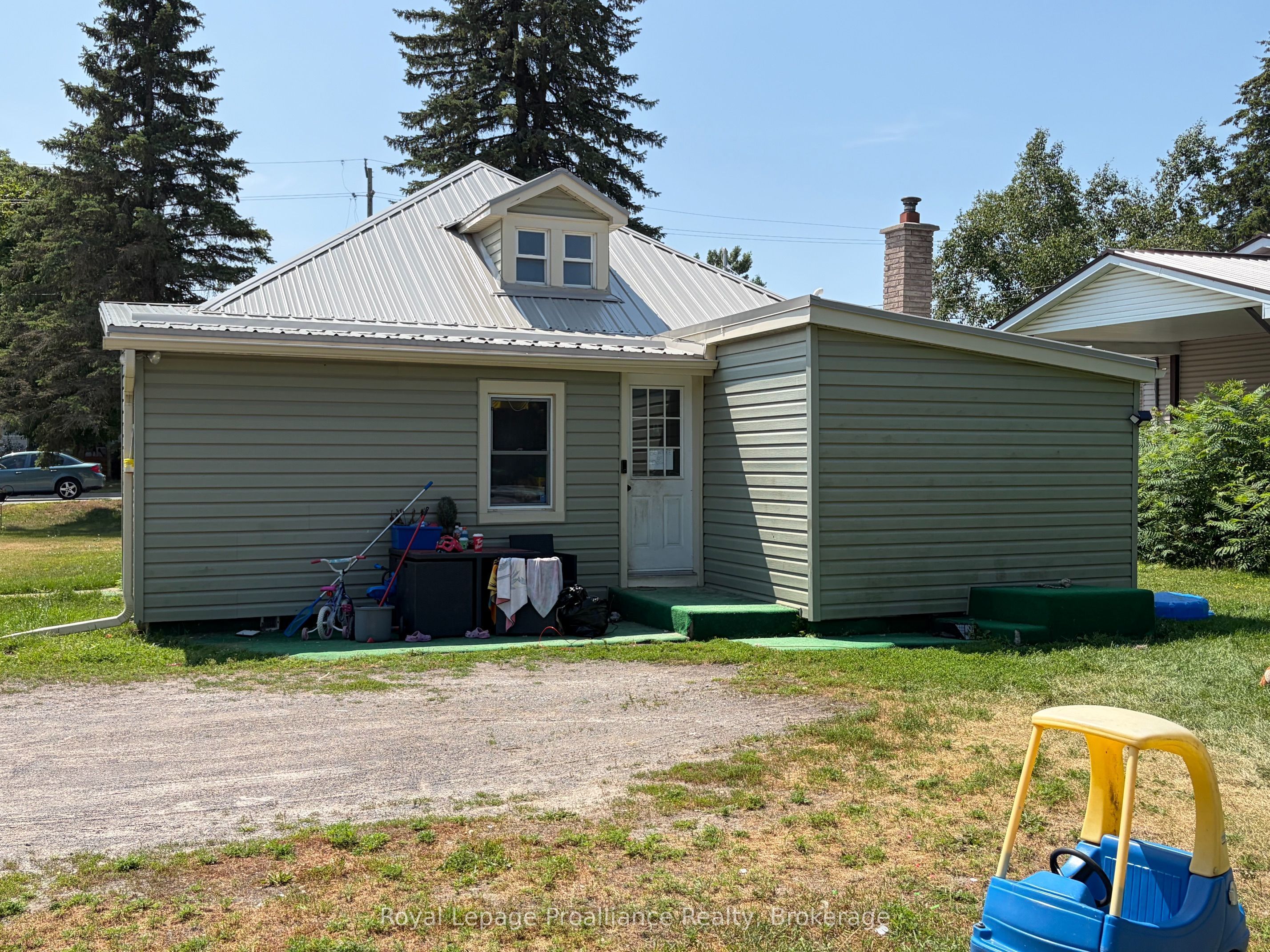16 Huffman Road, Quinte West, ON K0K 2C0 photo 4