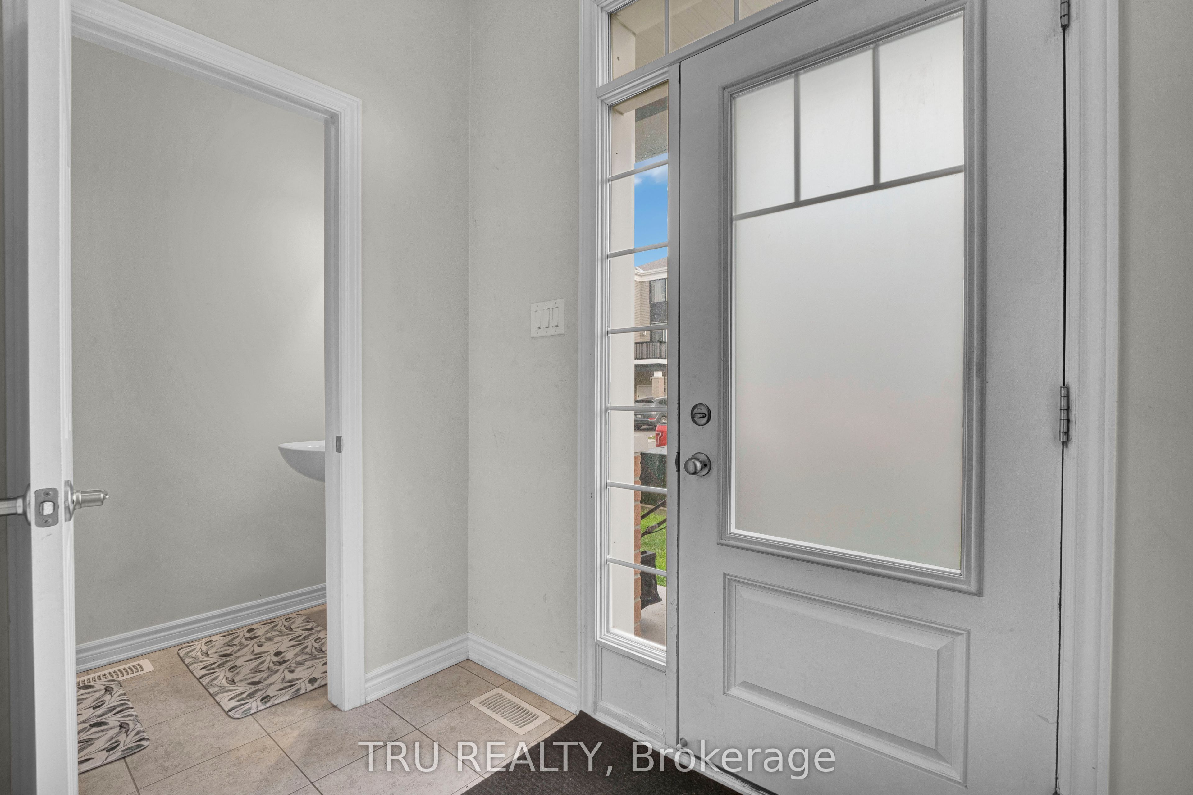 71 CASPIAN Row, Kanata, ON K2V 0R3 photo 2