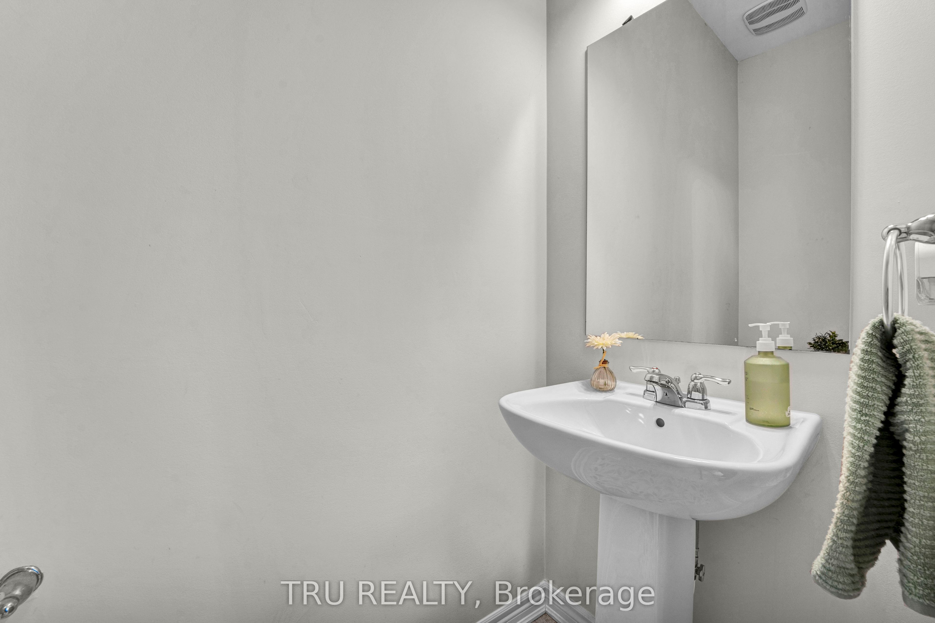 71 CASPIAN Row, Kanata, ON K2V 0R3 photo 4
