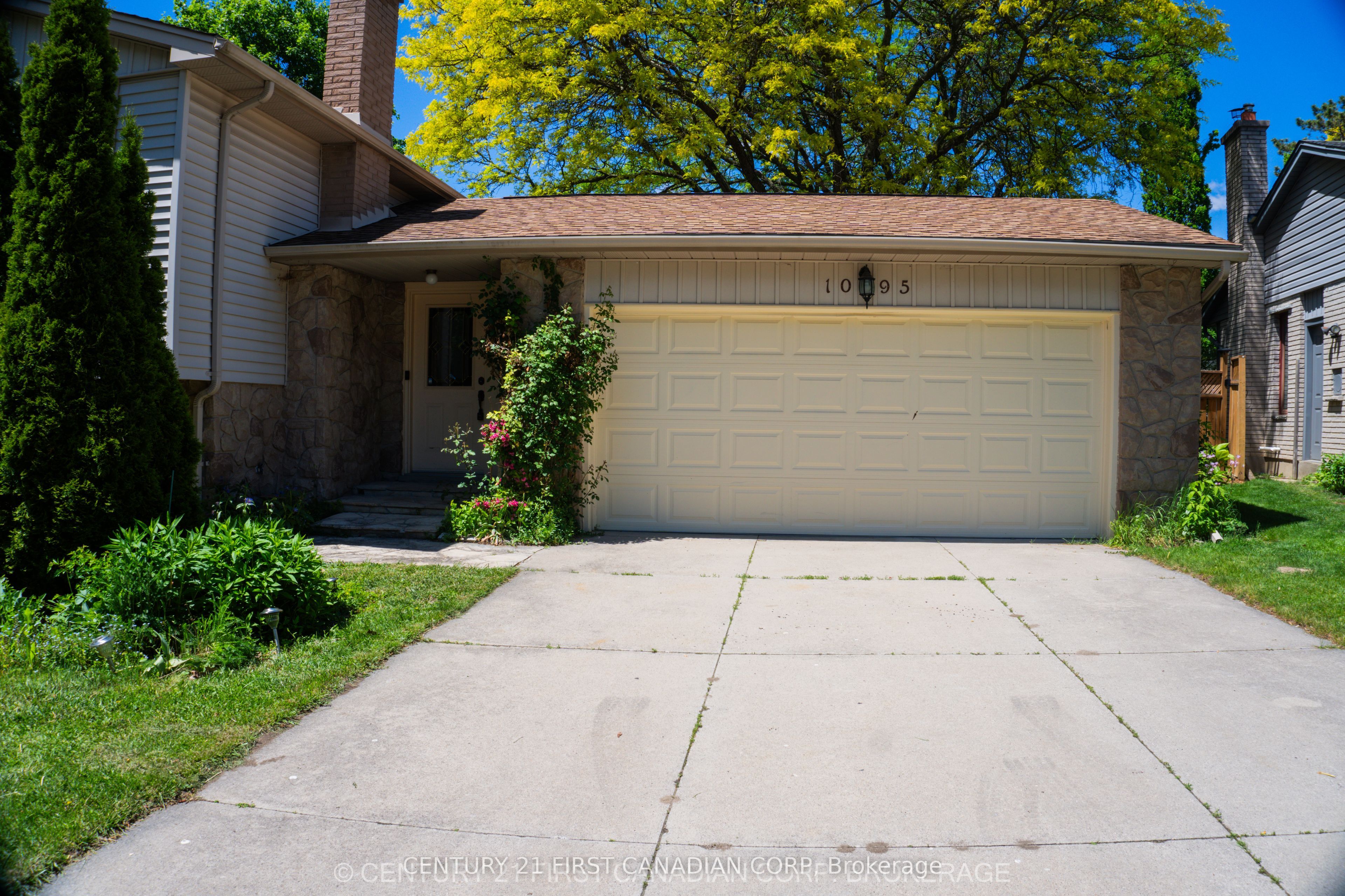 1095 Prince George Road, London North, ON N6H 4E2 photo 2