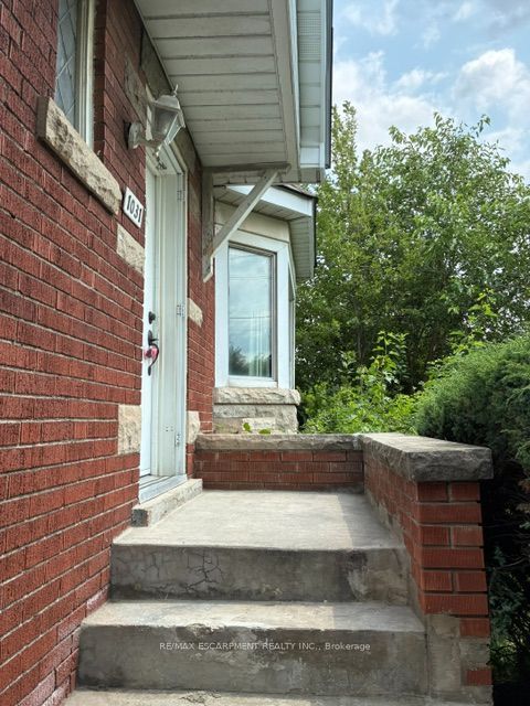 1031 Fennell Avenue E 2, Hamilton, ON L8T 1R5 photo 3