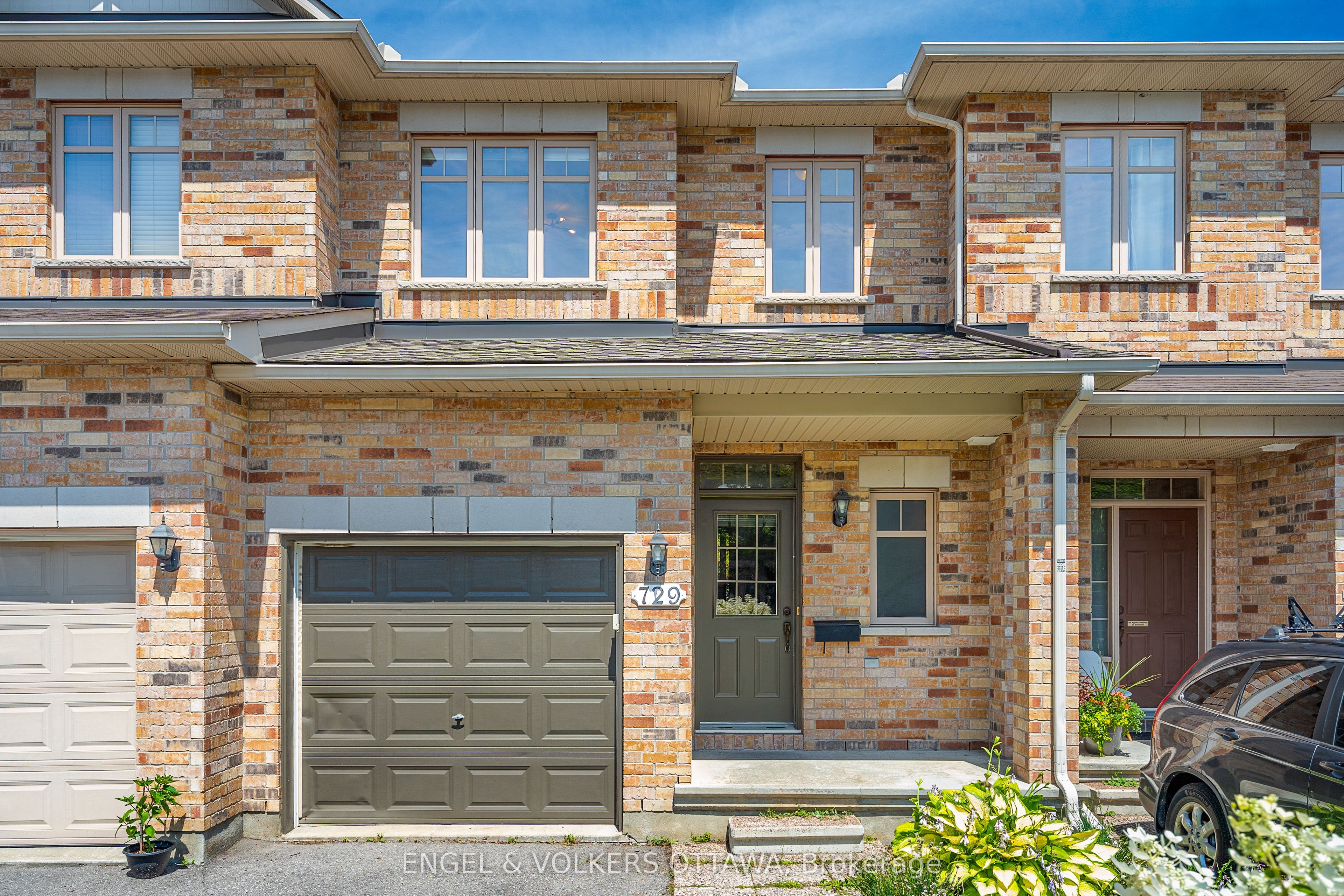 729 Nakina Way, Blossom Park - Airport and Area, ON K1V 2H9