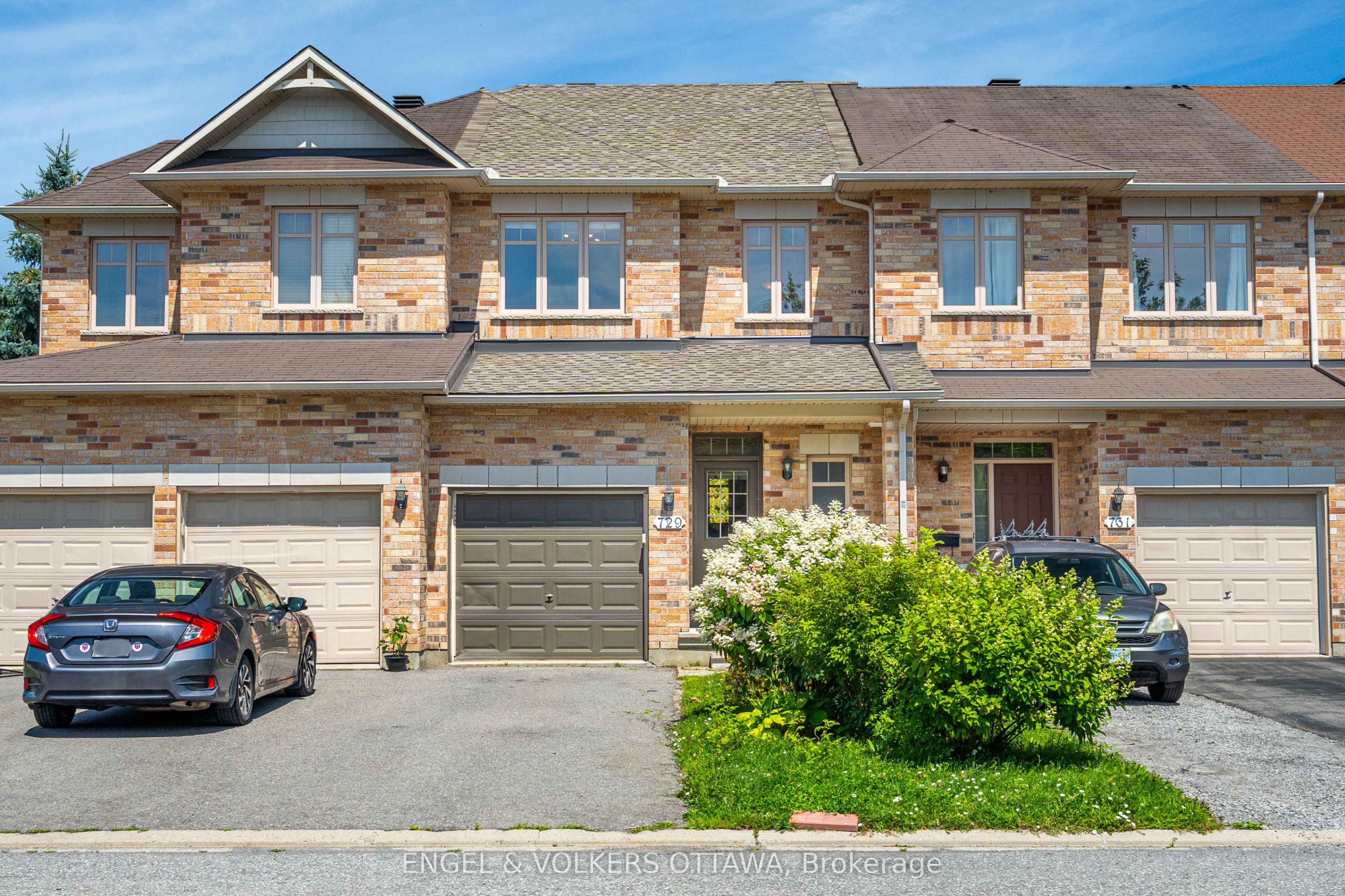 729 Nakina Way, Blossom Park - Airport and Area, ON K1V 2H9 photo 3