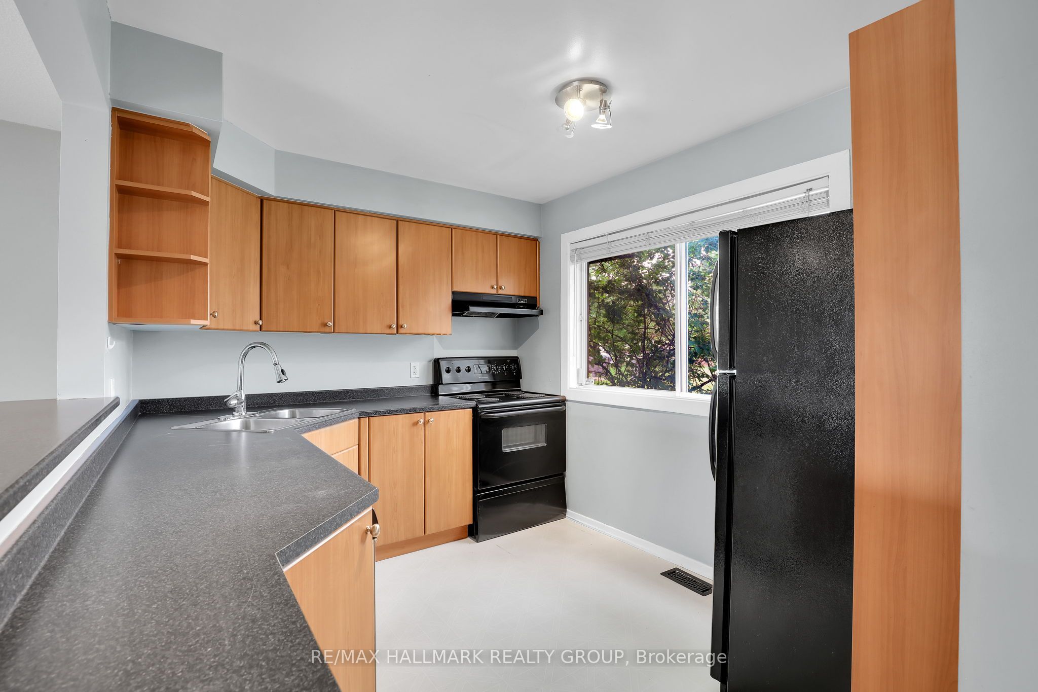 2912 Fairlea Crescent, Hunt Club - South Keys and Area, ON K1V 8T7 photo 4