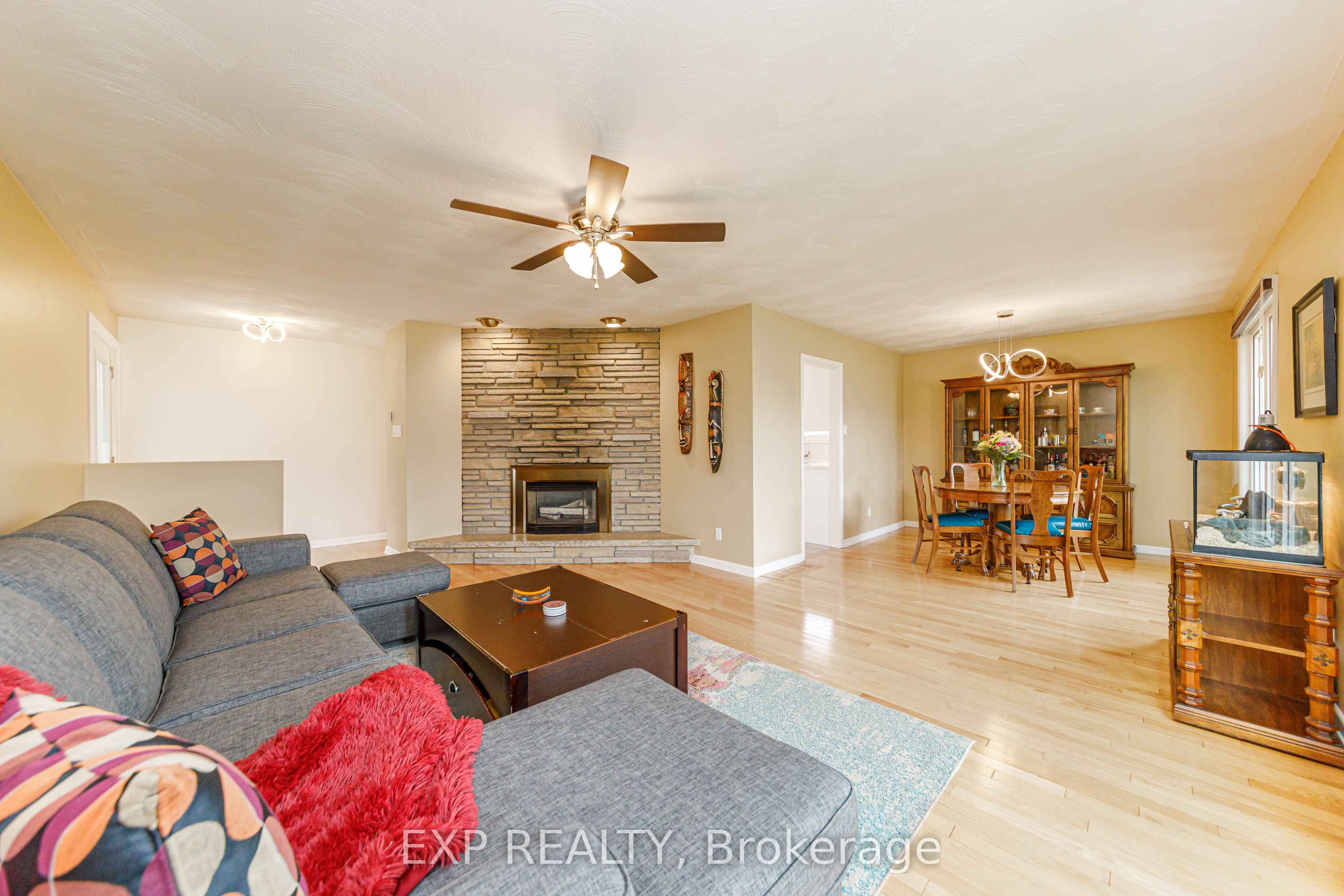 1642 Valmarie Avenue, Mooneys Bay - Carleton Heights and Area, ON K2C 1W1 photo 5