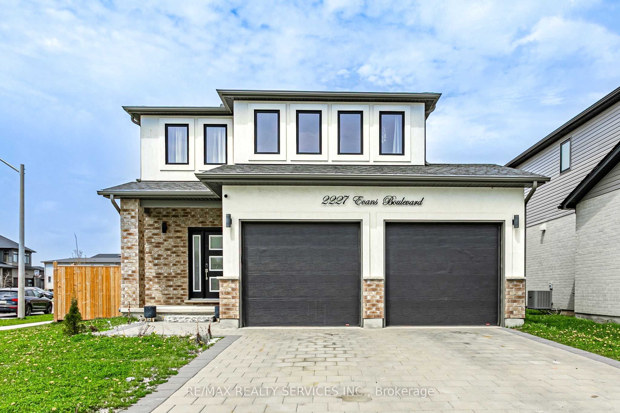2227 Evans Boulevard, London South, ON N6M 0H7 photo 2