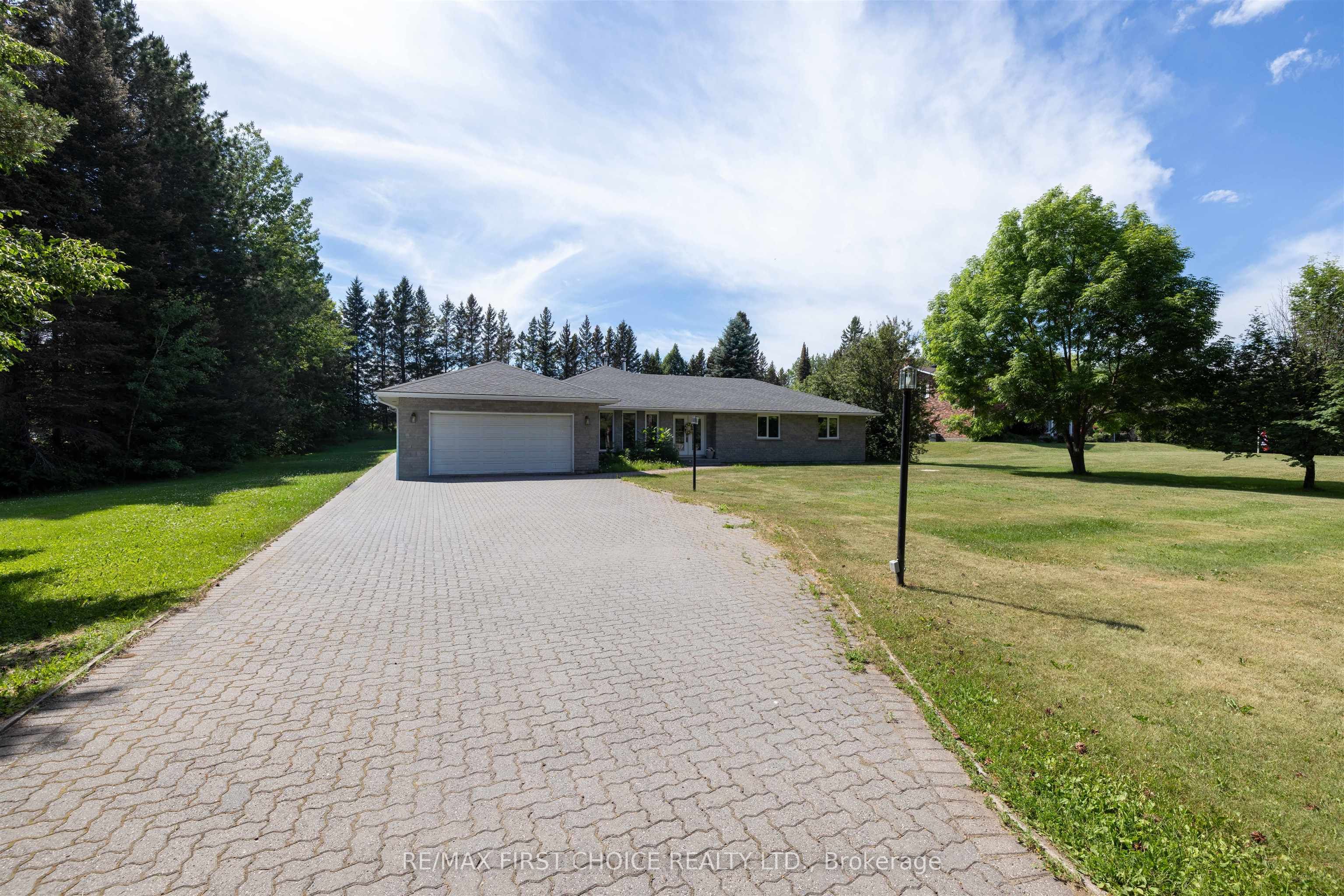 1155 Victor Street S, Thunder Bay, ON P7K 1N6 photo 3