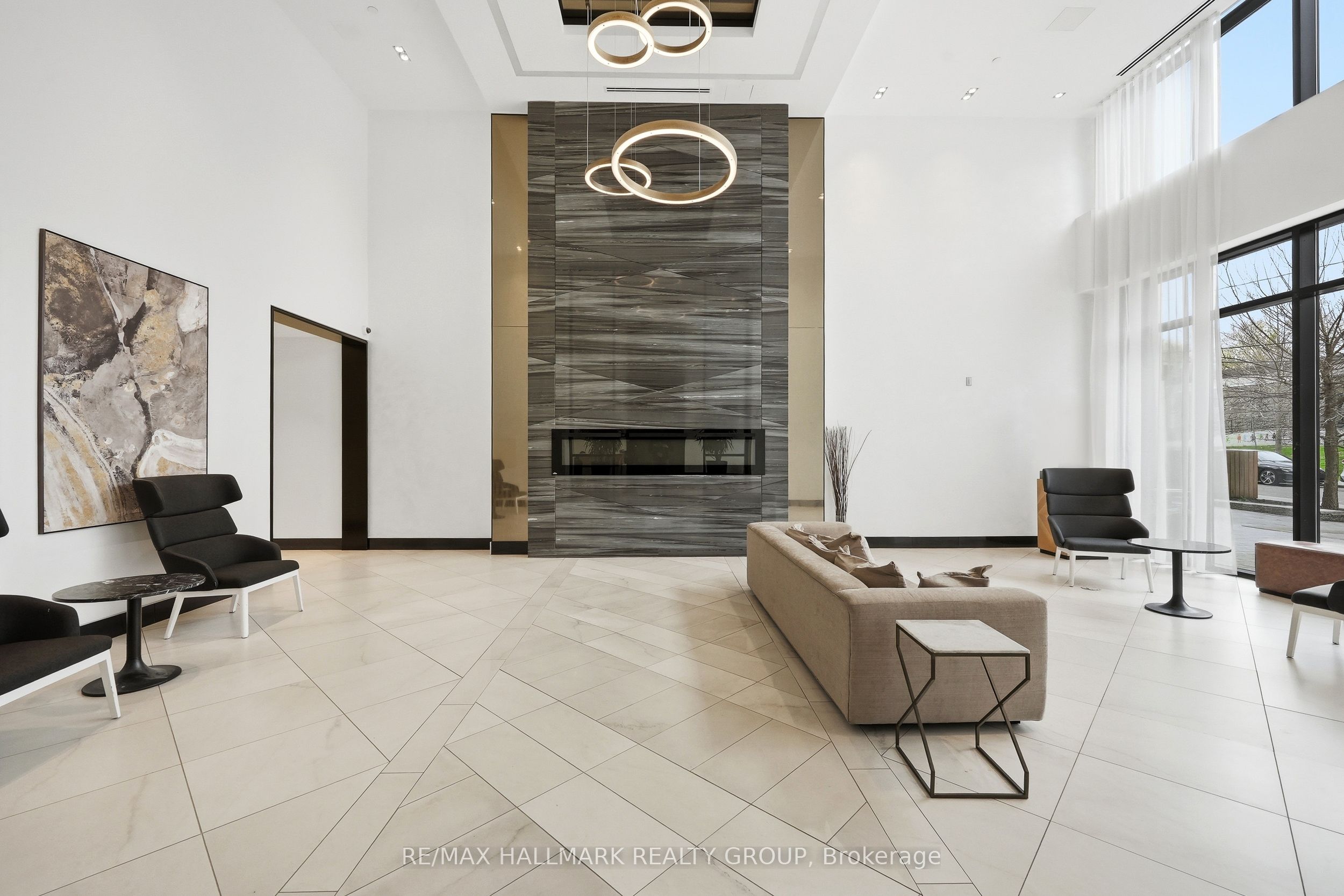 255 Bay Street 106, Ottawa Centre, ON K1R 0C5 photo 3