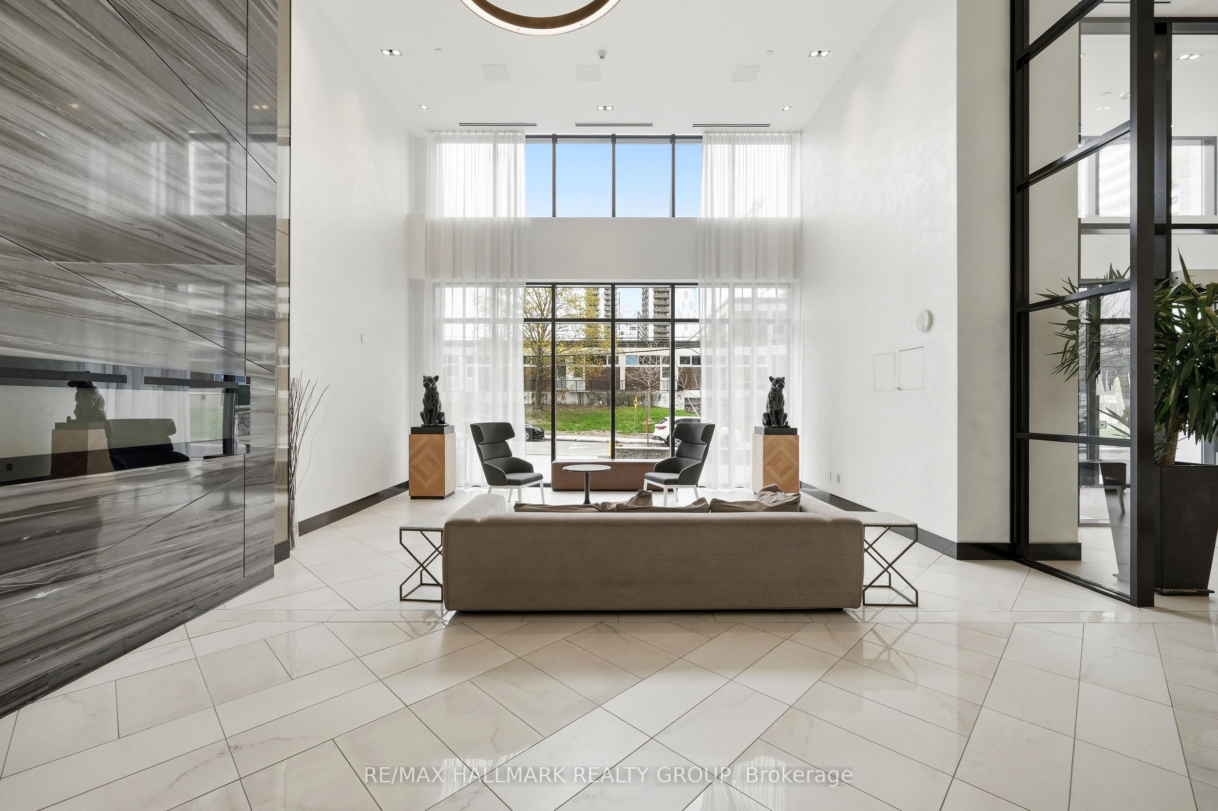 255 Bay Street 106, Ottawa Centre, ON K1R 0C5 photo 4