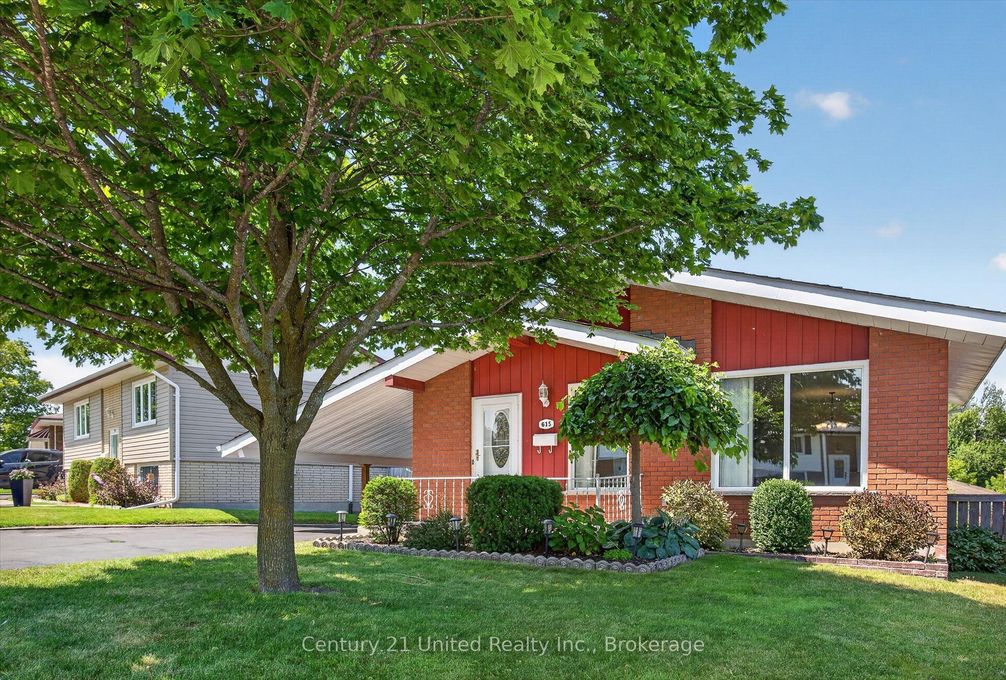 615 Saugeen Crescent, Peterborough, ON K9J 1J9