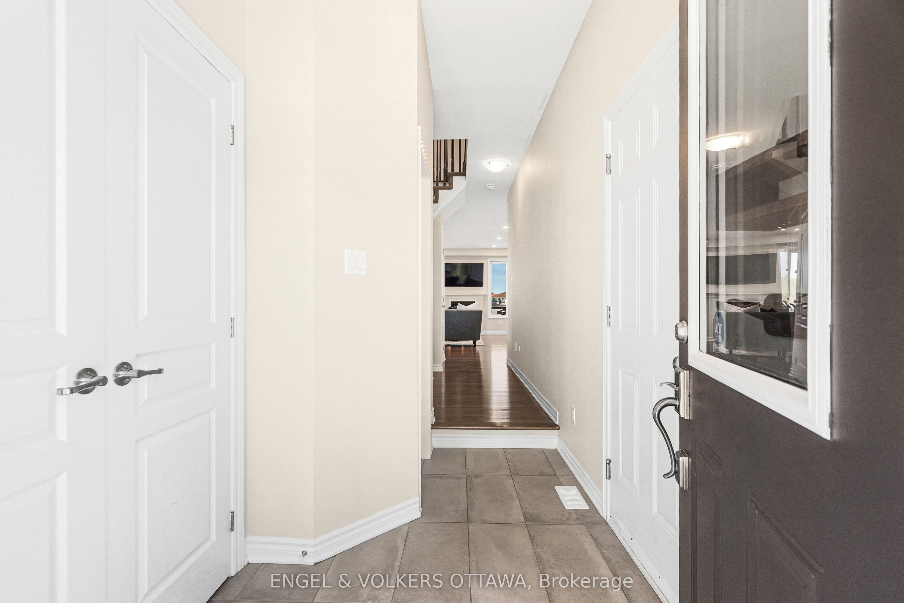 579 VIA MATTINO Way, Barrhaven, ON K2J 4N5 photo 4