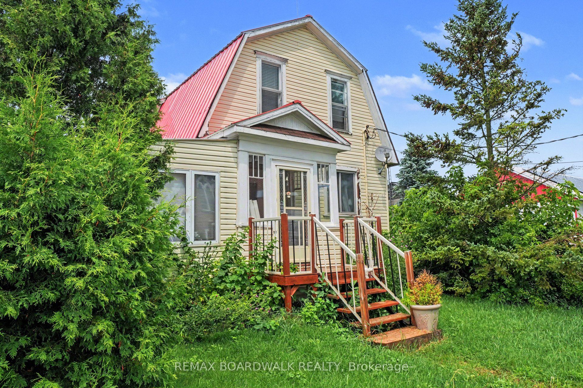 11049 Gilmour Road, South Dundas, ON K0E 1C0 photo 3