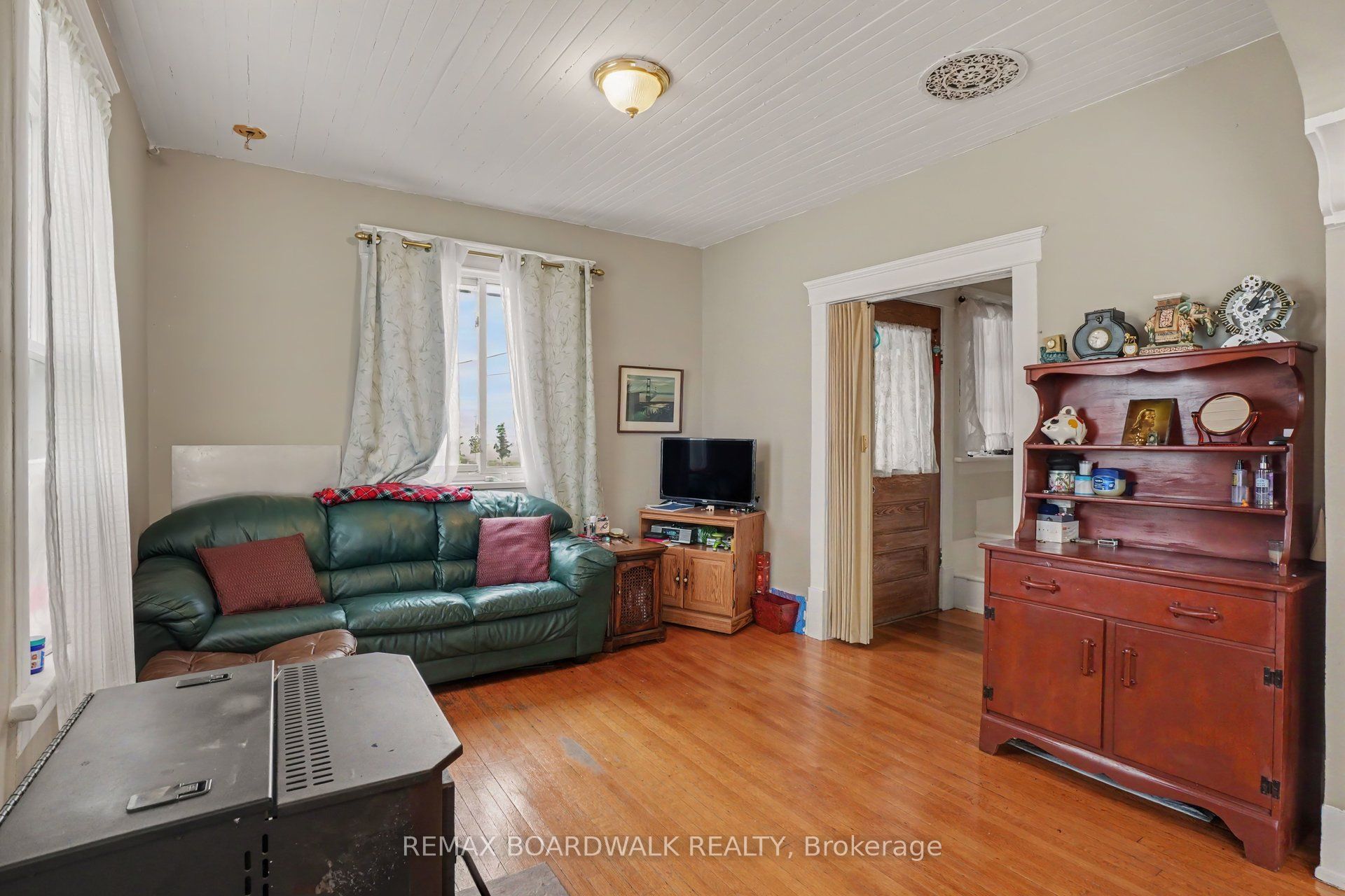 11049 Gilmour Road, South Dundas, ON K0E 1C0 photo 5