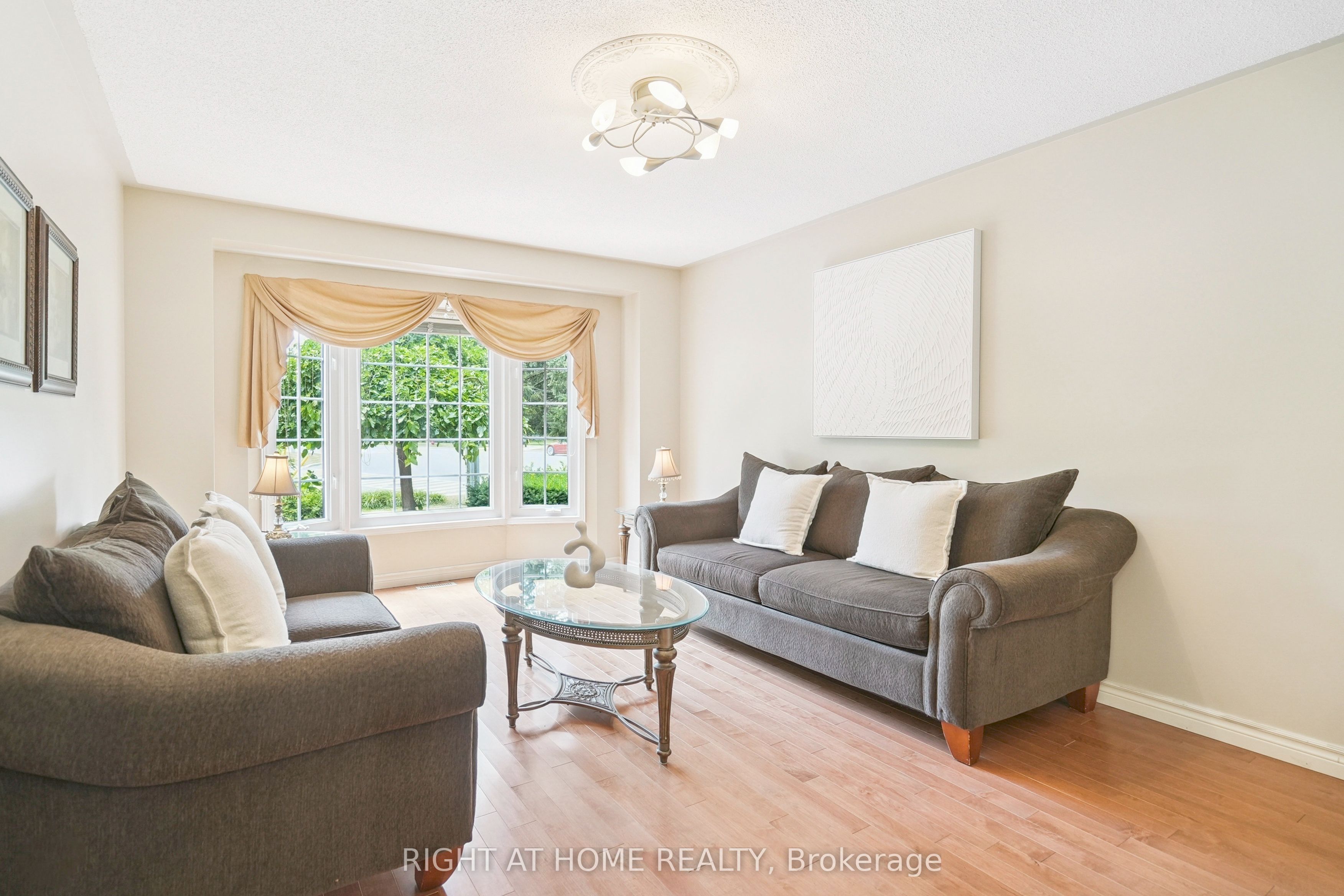 309 Amberly Boulevard, Hamilton, ON L9G 4B6 photo 4