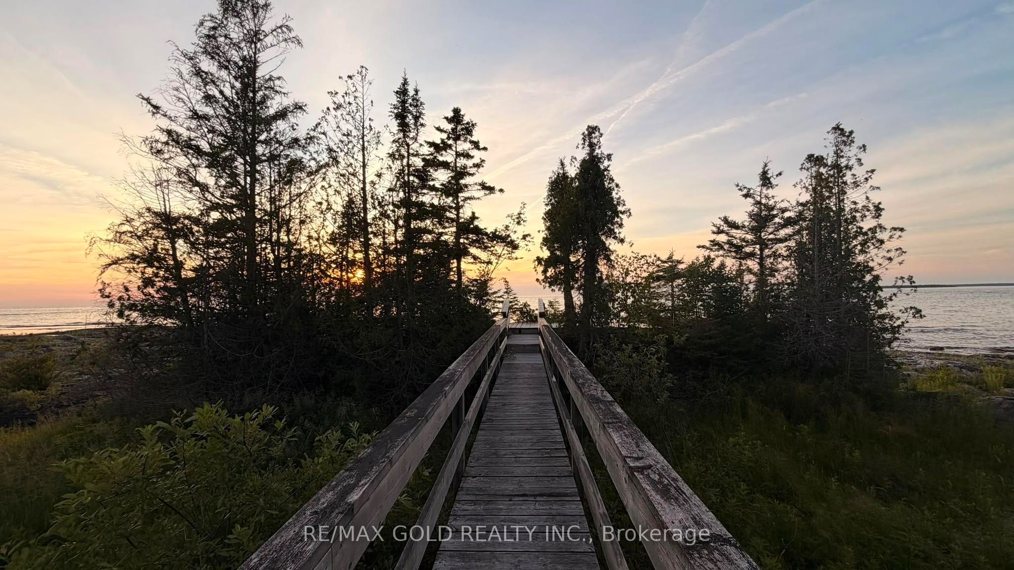 54 Zorra Drive, Northern Bruce Peninsula, ON N0H 2R0 photo 2