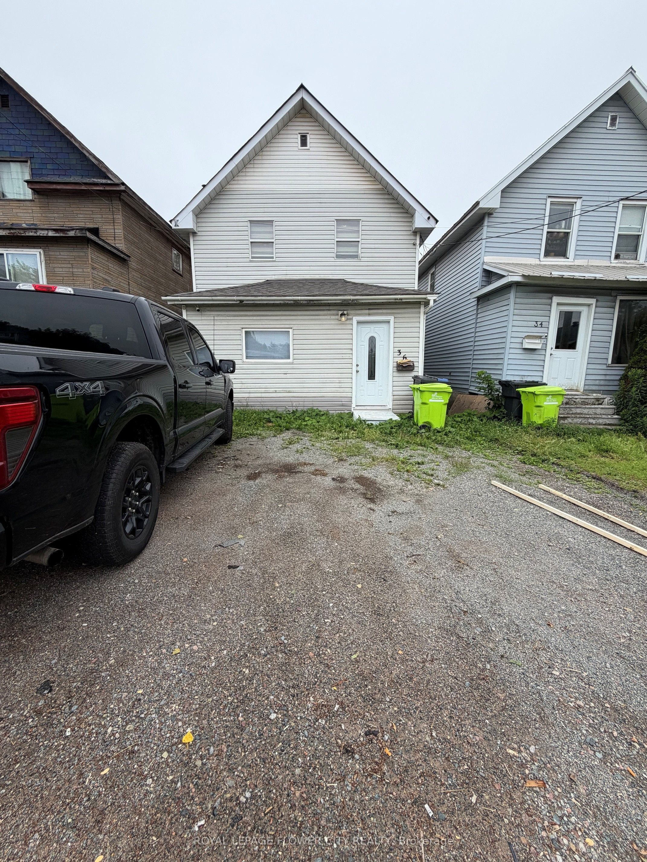 36 St Georges Avenue E, Sault Ste Marie, ON P6B 1W7