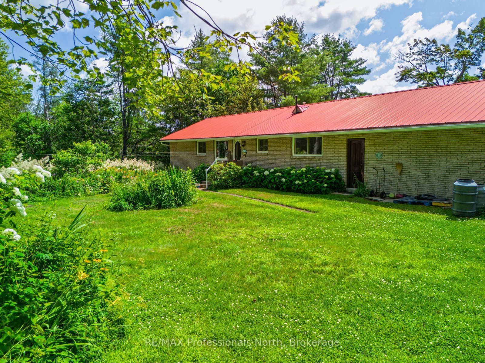 2501 Muskoka Road 117 Highway, Lake of Bays, ON P0B 1A0 photo 3
