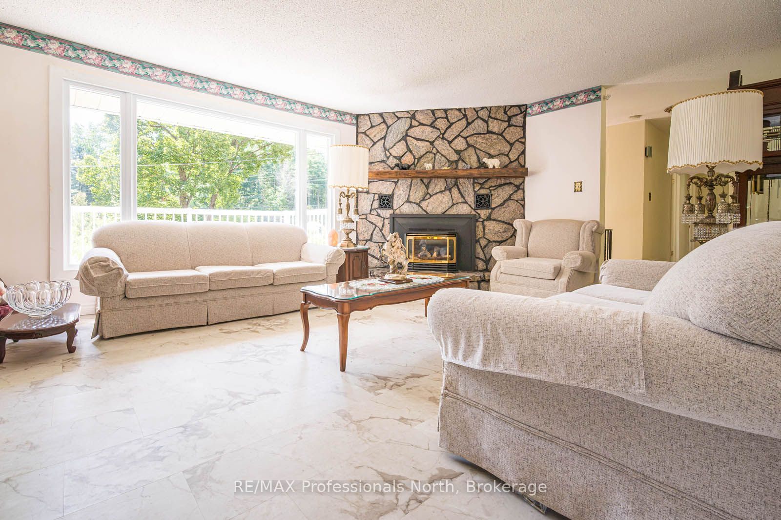 2501 Muskoka Road 117 Highway, Lake of Bays, ON P0B 1A0 photo 5
