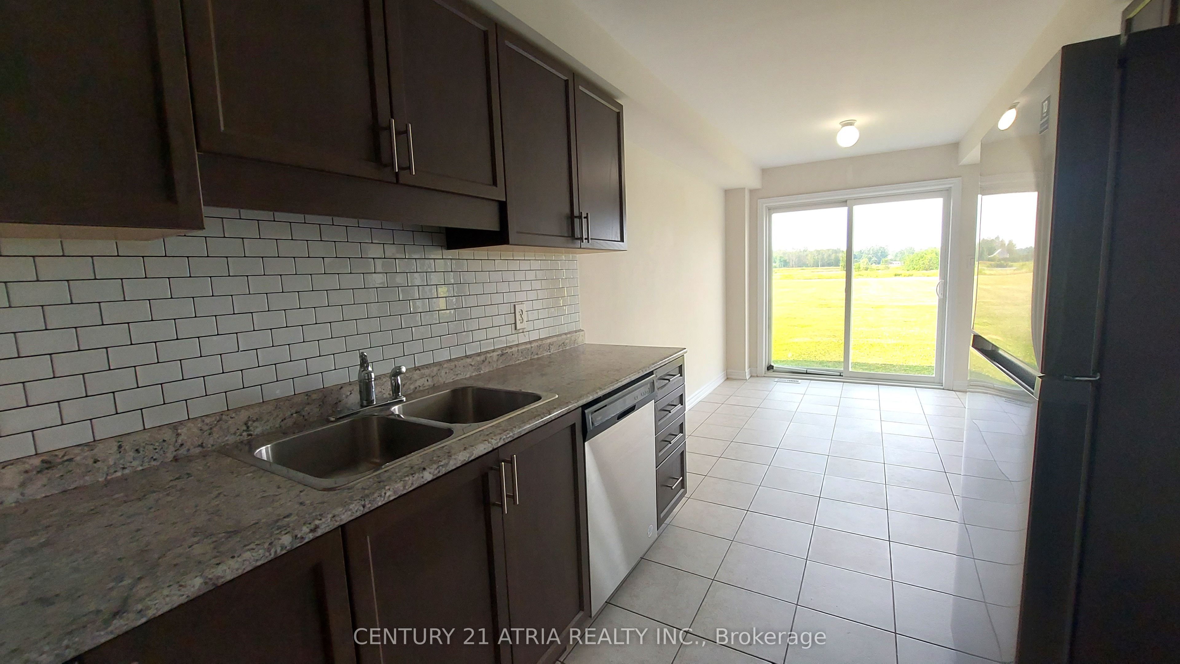 422 Krotz Street W, North Perth, ON N4W 0J4 photo 3