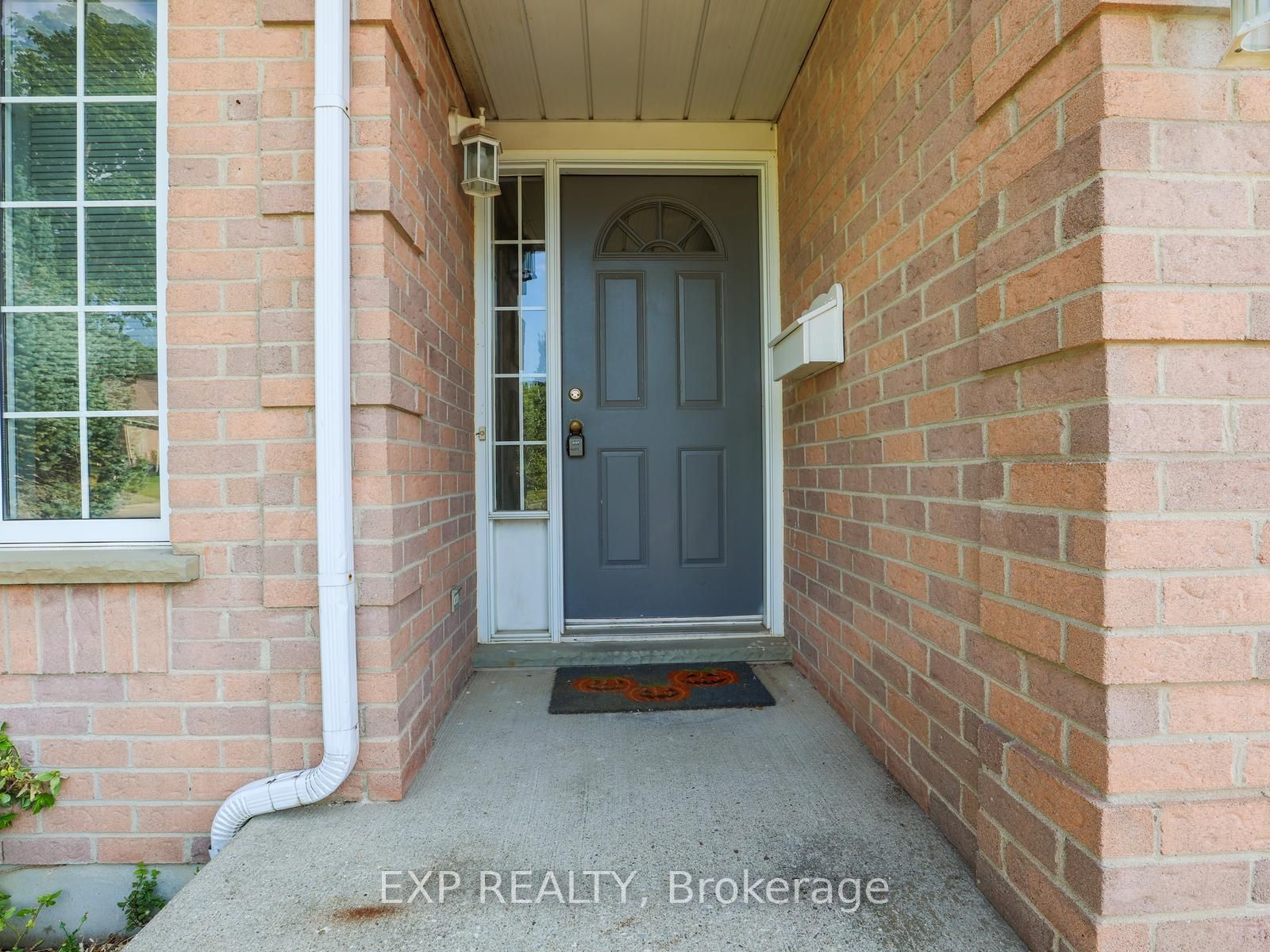 163 Daimler Drive, Kitchener, ON N2A 4C7 photo 3