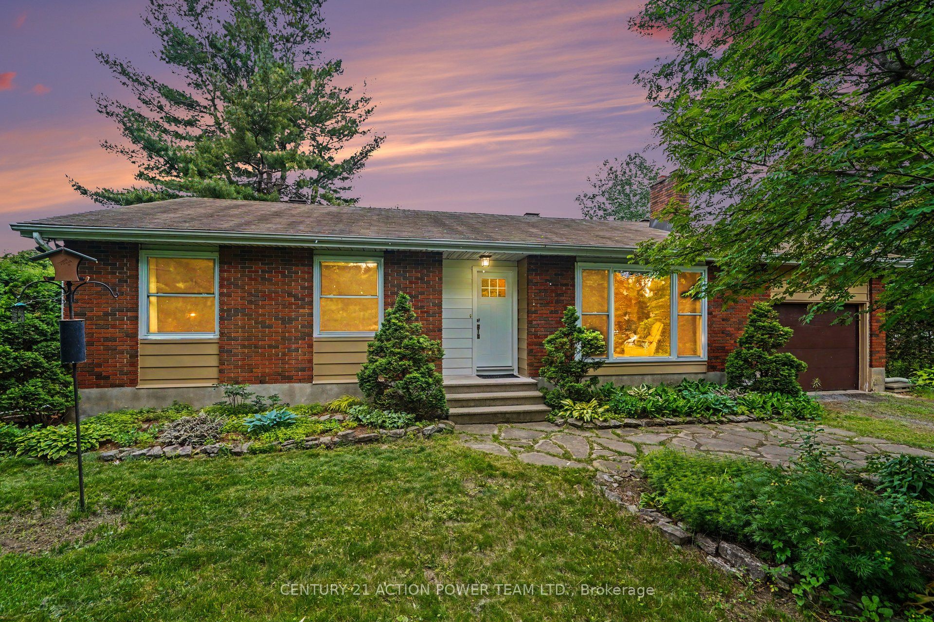 931 Kevin Crescent, Orleans - Cumberland and Area, ON K4C 1C5