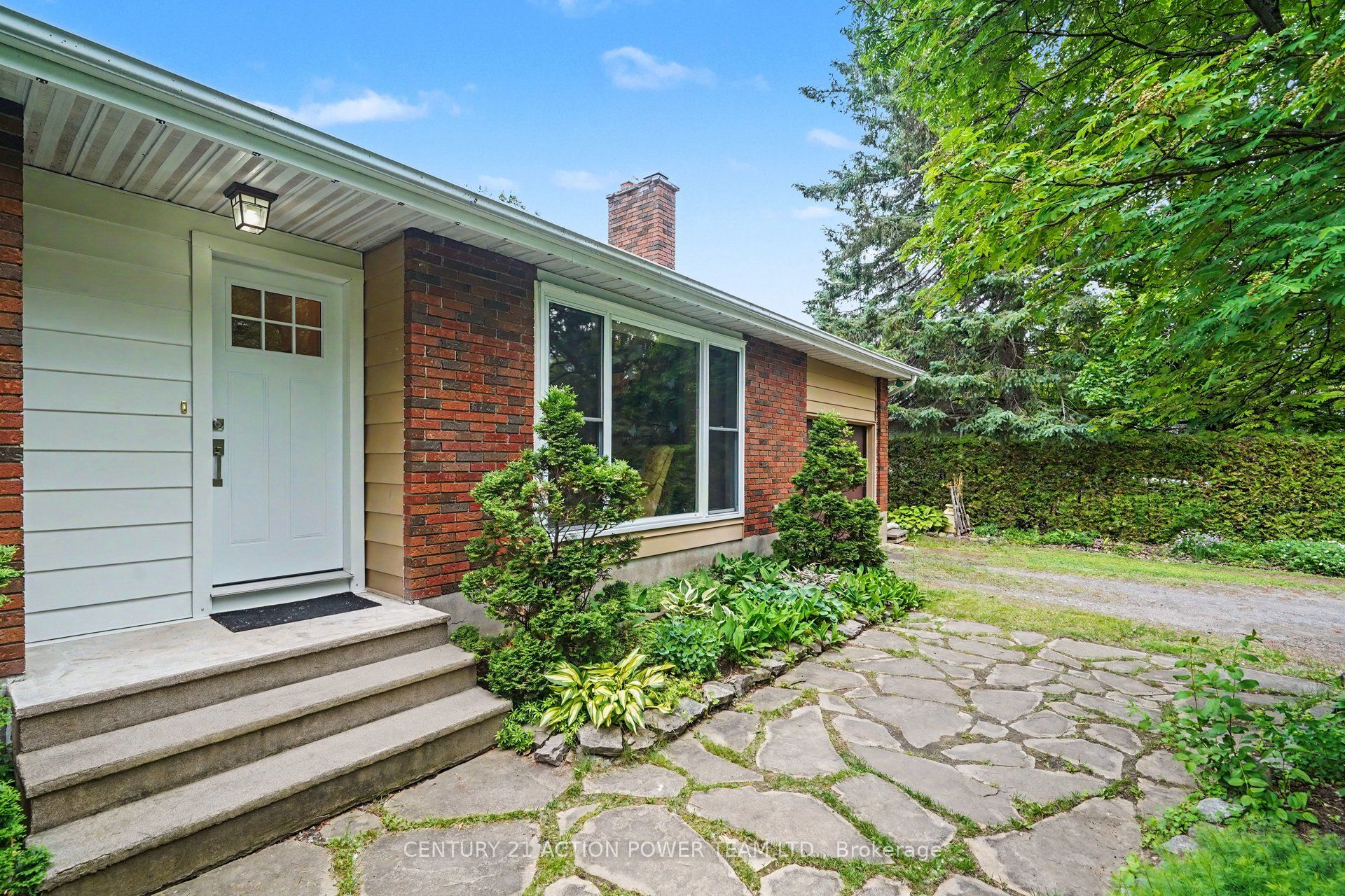 931 Kevin Crescent, Orleans - Cumberland and Area, ON K4C 1C5 photo 5