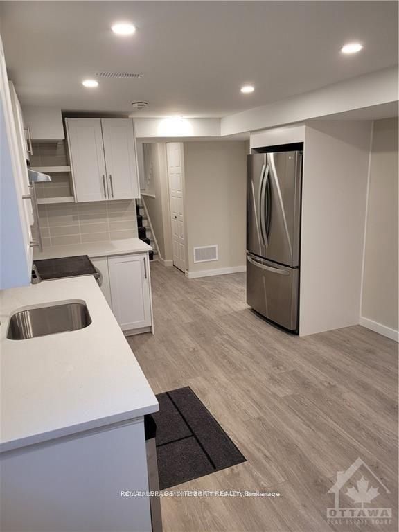 2748 Moncton Road B, Britannia Heights - Queensway Terrace N and Area, ON K2B 7W1 photo 3