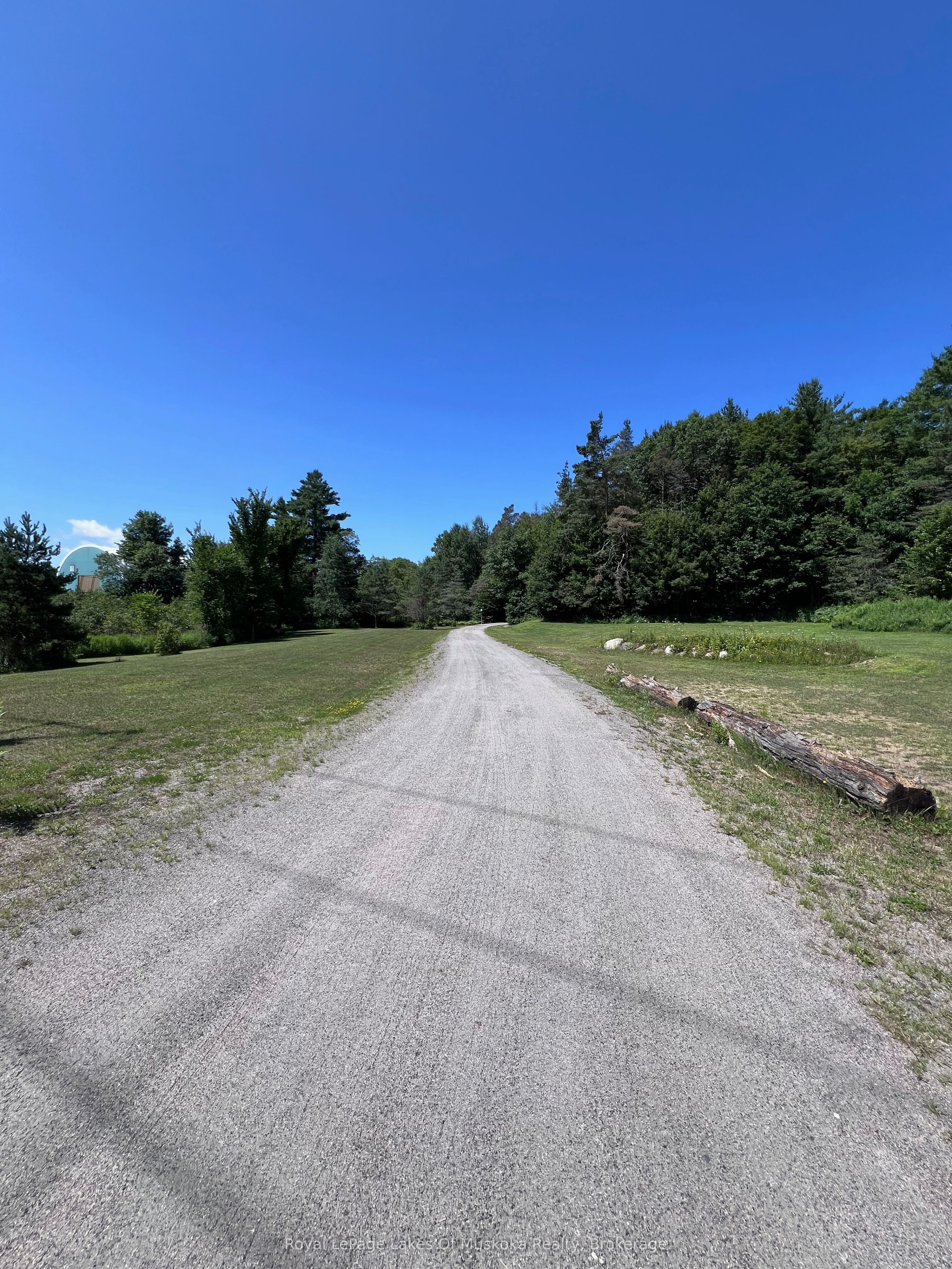 1096 Raymond Road, Muskoka Lakes, ON P0B 1M0