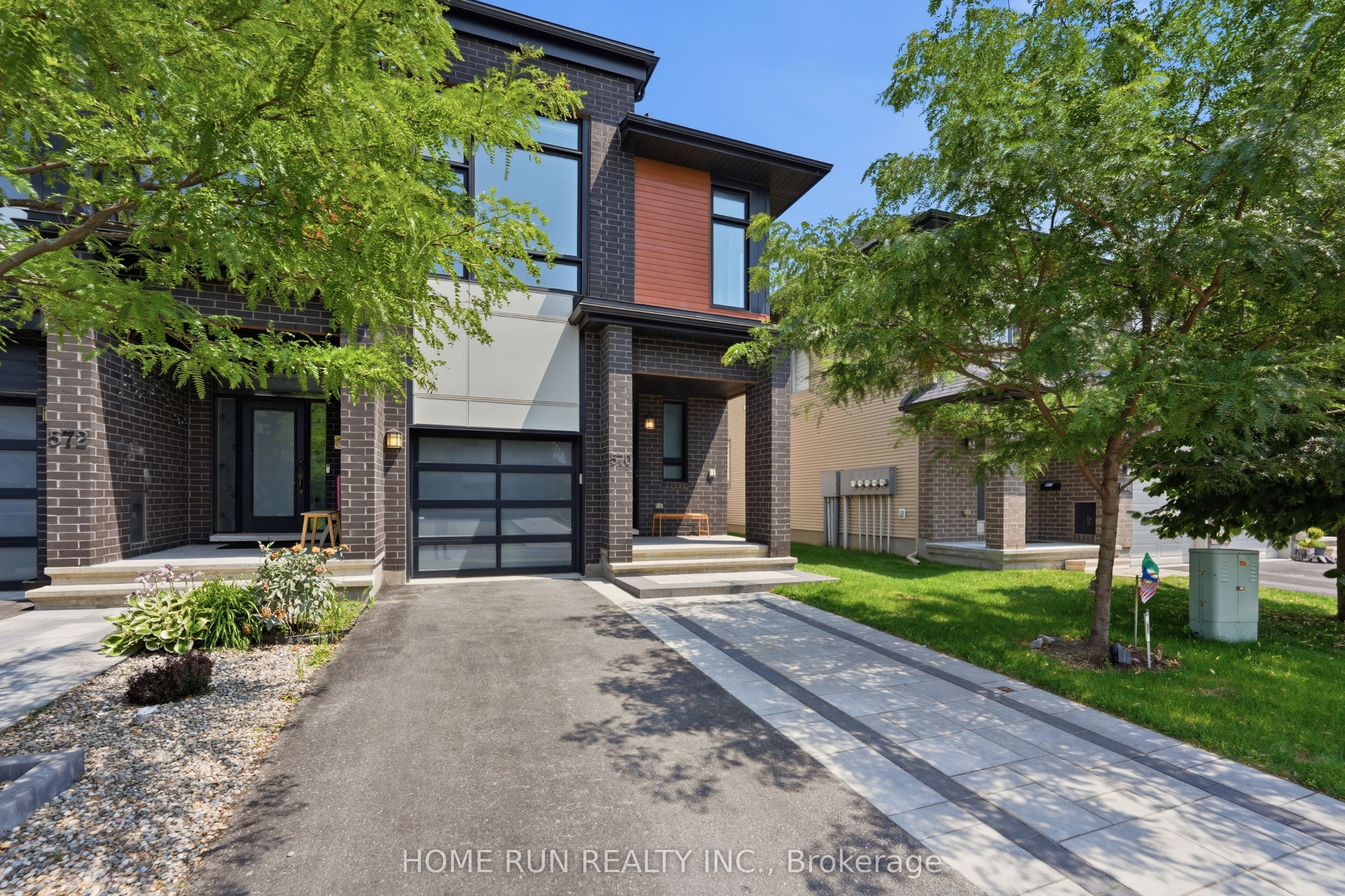 570 Triangle Street, Kanata, ON K2V 0M1 photo 3