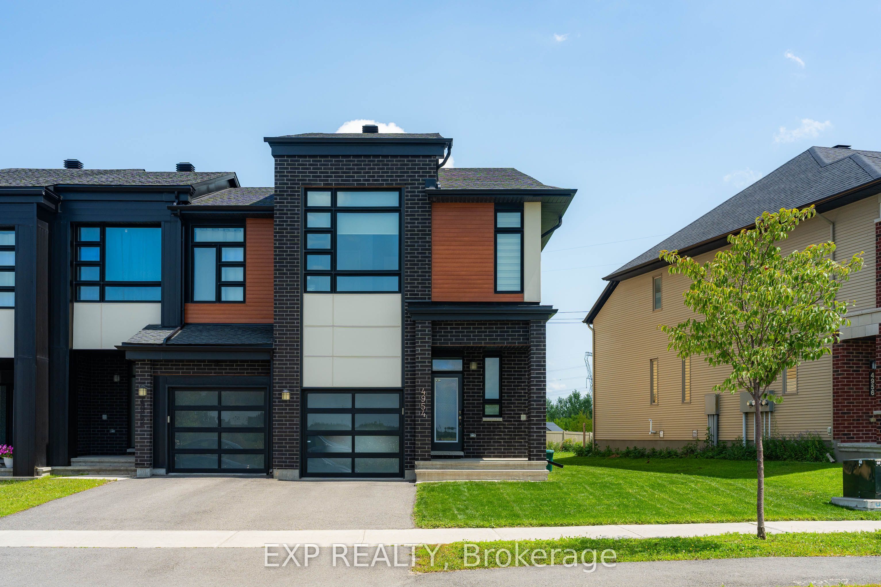 4954 Abbott Street E, Kanata, ON K2V 0M6
