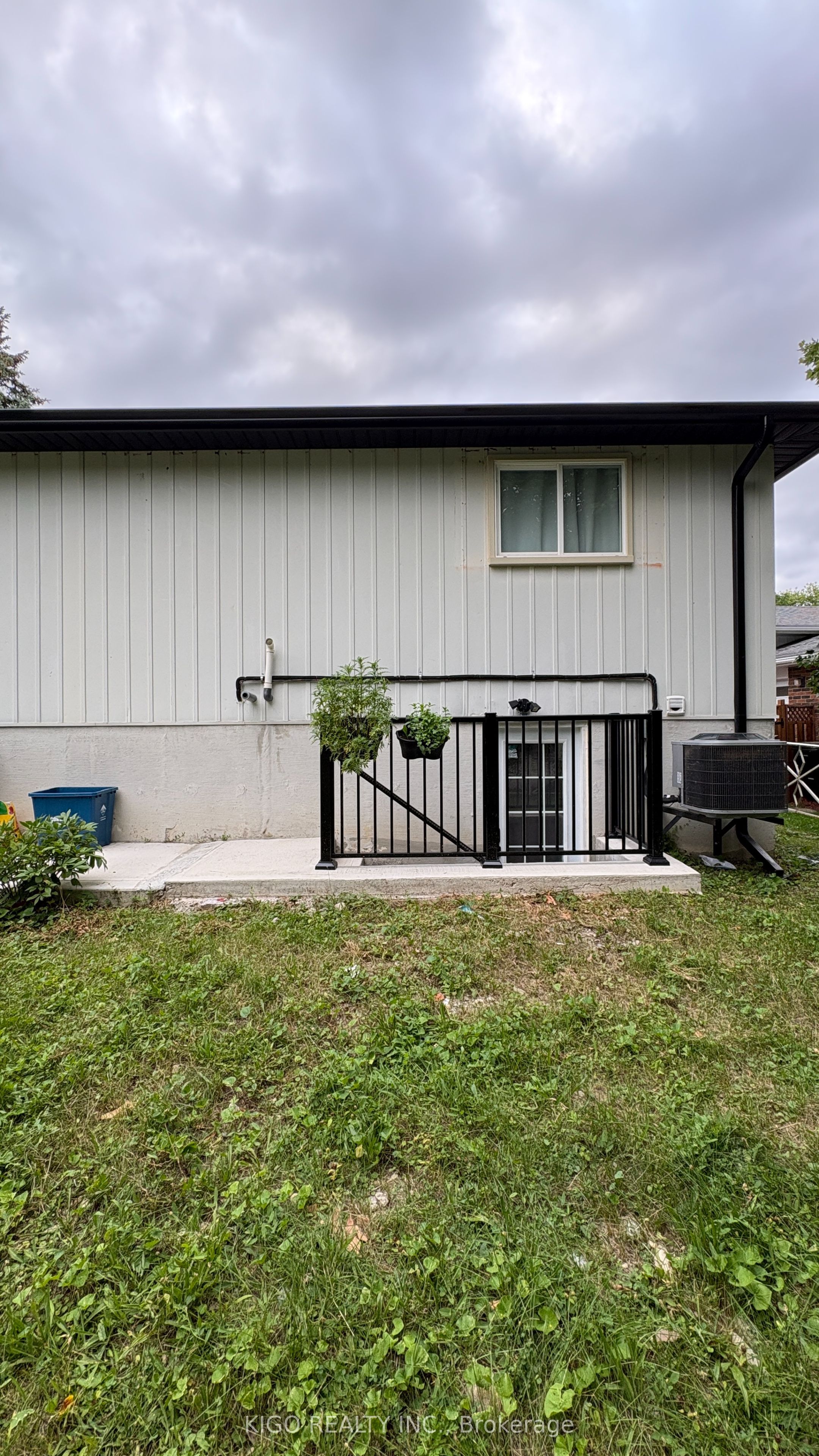 4 Markwood Drive Lower, Kitchener, ON N2M 2H4 photo 4