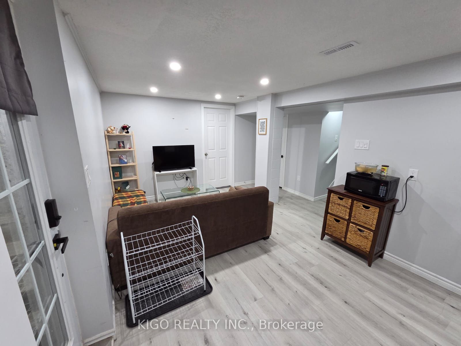 4 Markwood Drive Lower, Kitchener, ON N2M 2H4 photo 5