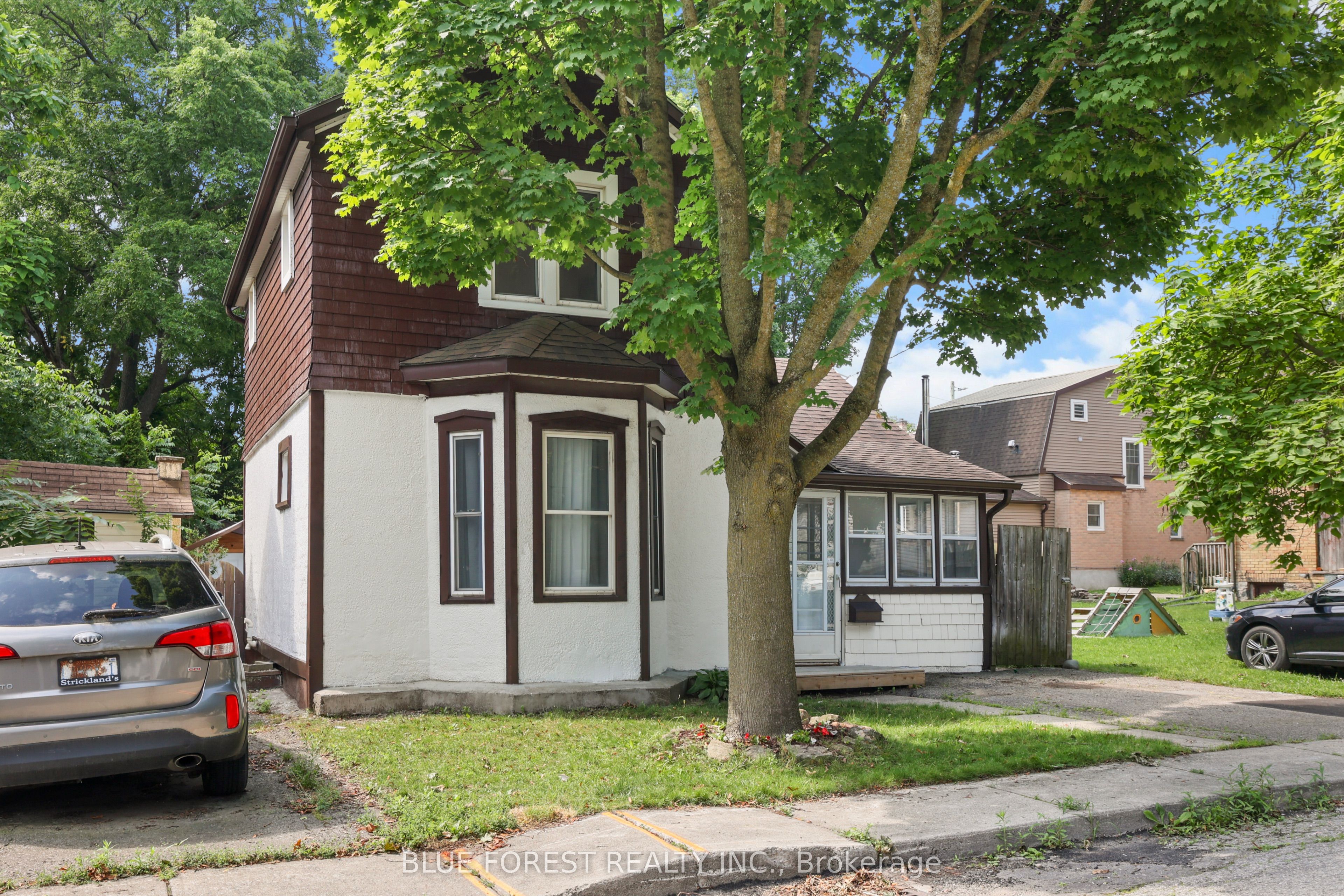 508 Hatch Street, Woodstock, ON N4S 1N5 photo 2