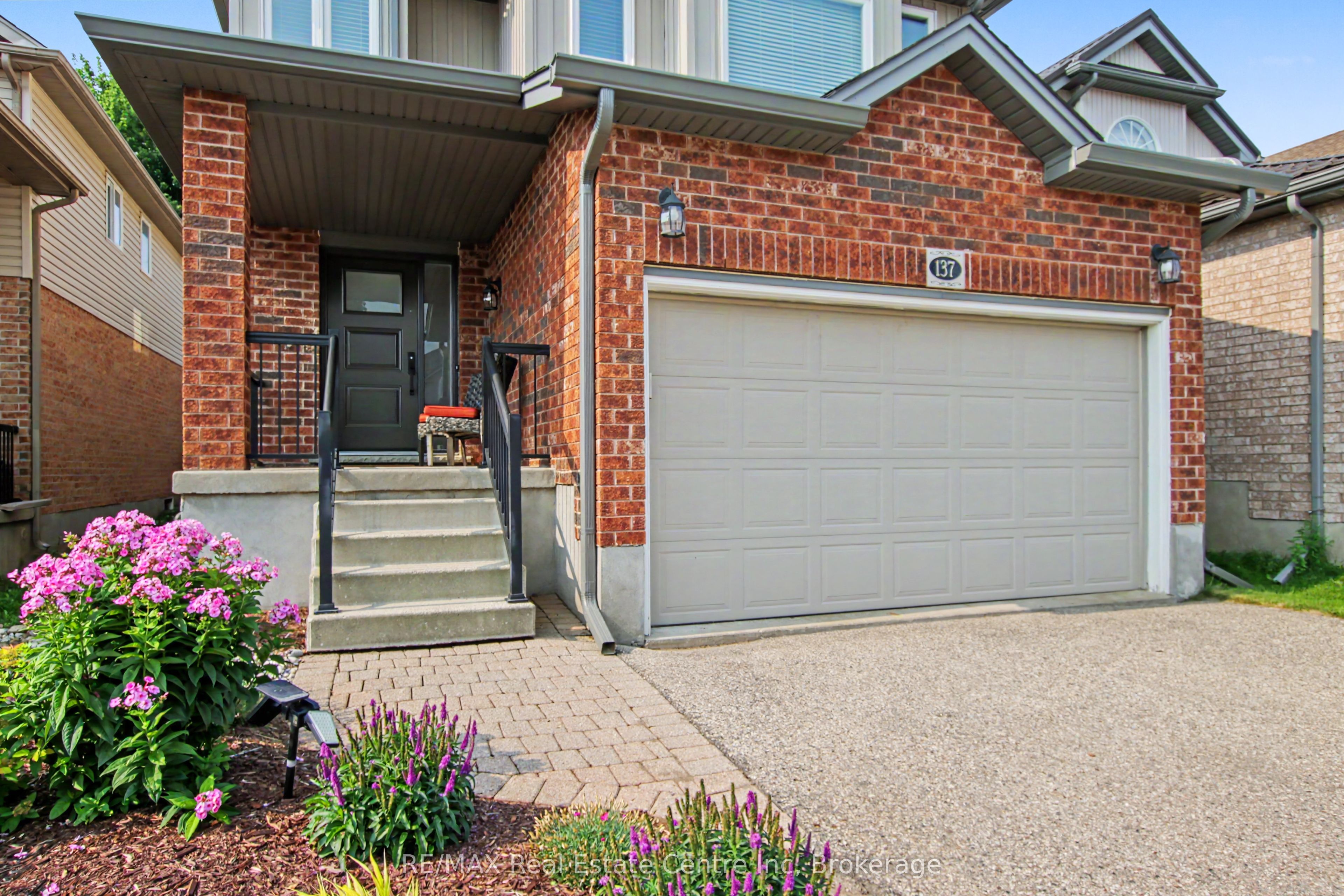 137 Steepleridge Street, Kitchener, ON N2P 2W2 photo 5
